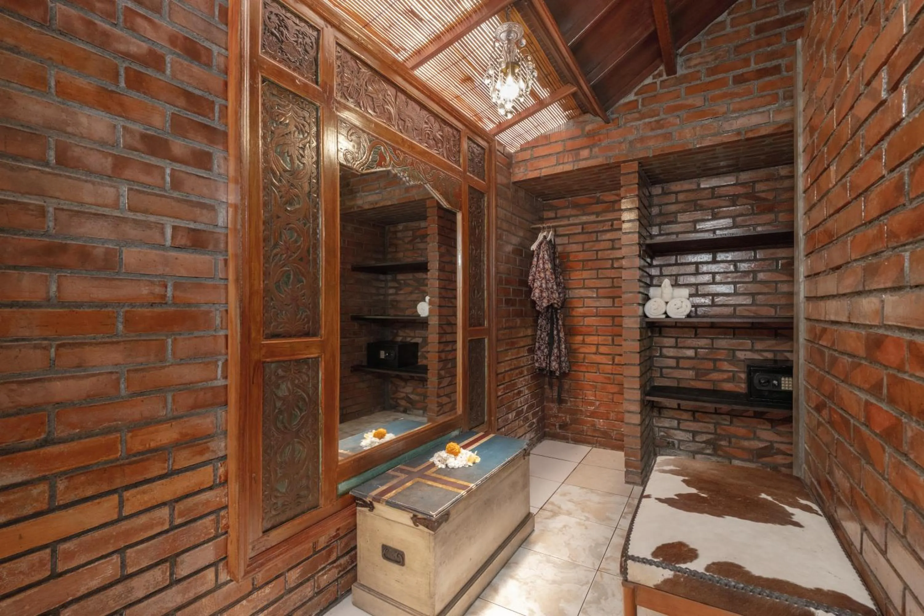 storage in The Ocean Luxury Villas