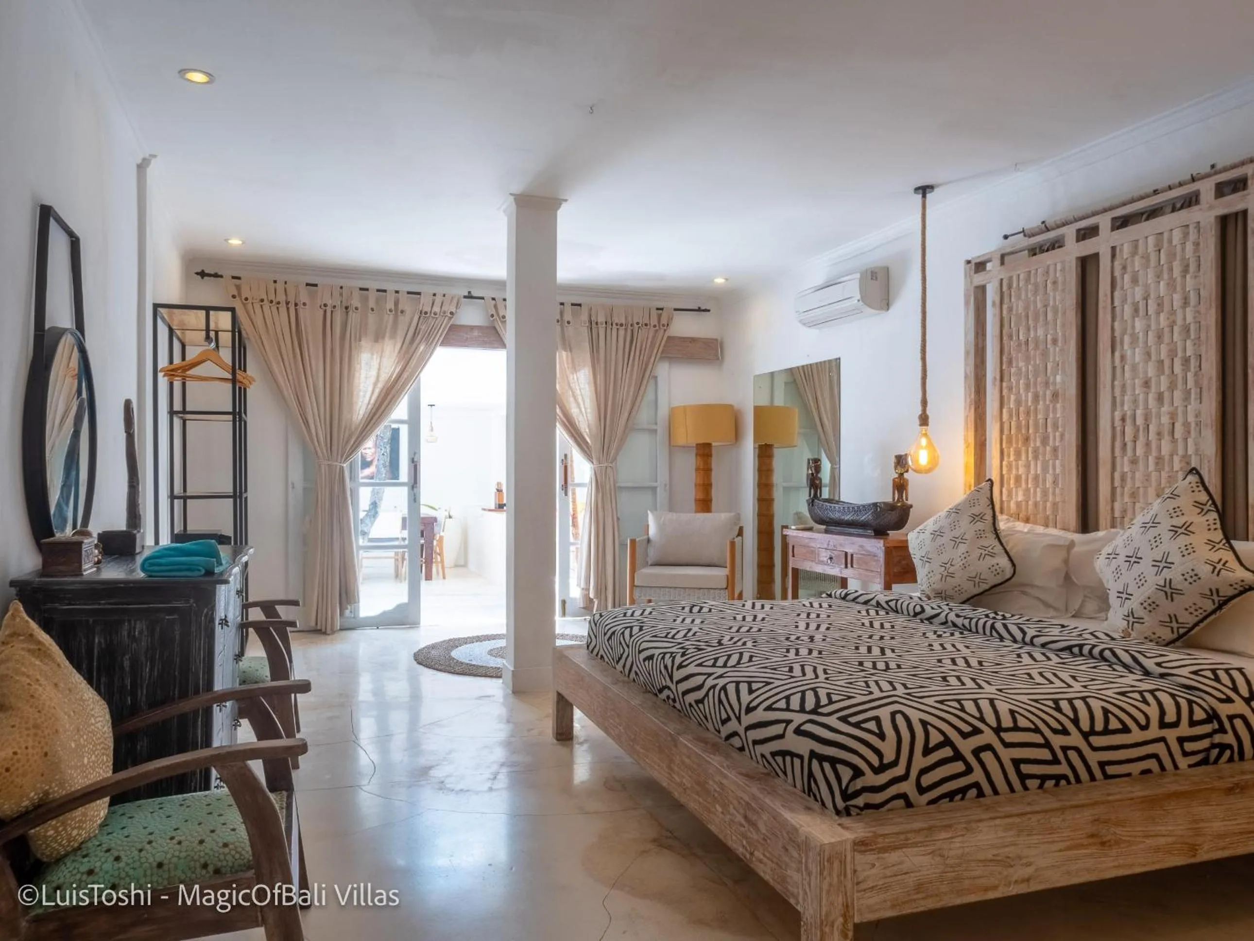 Photo of the whole room, Bed in The Ocean Luxury Villas