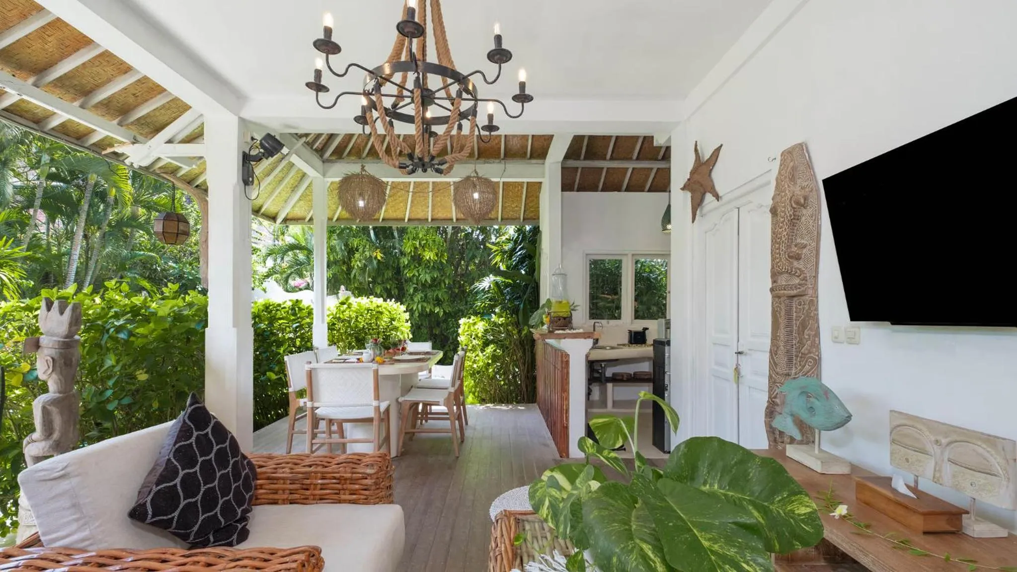 Living room in The Ocean Luxury Villas