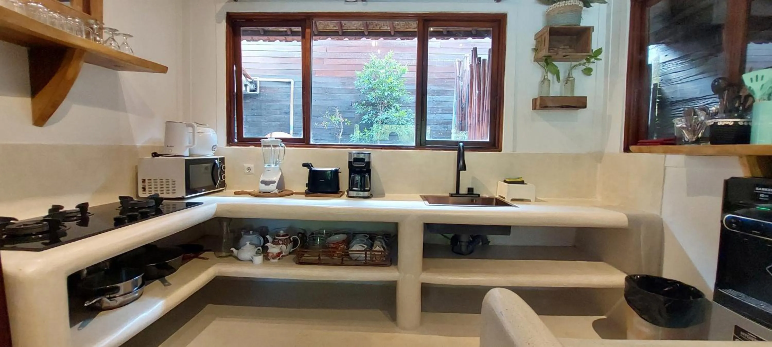 Coffee/tea facilities in The Ocean Luxury Villas