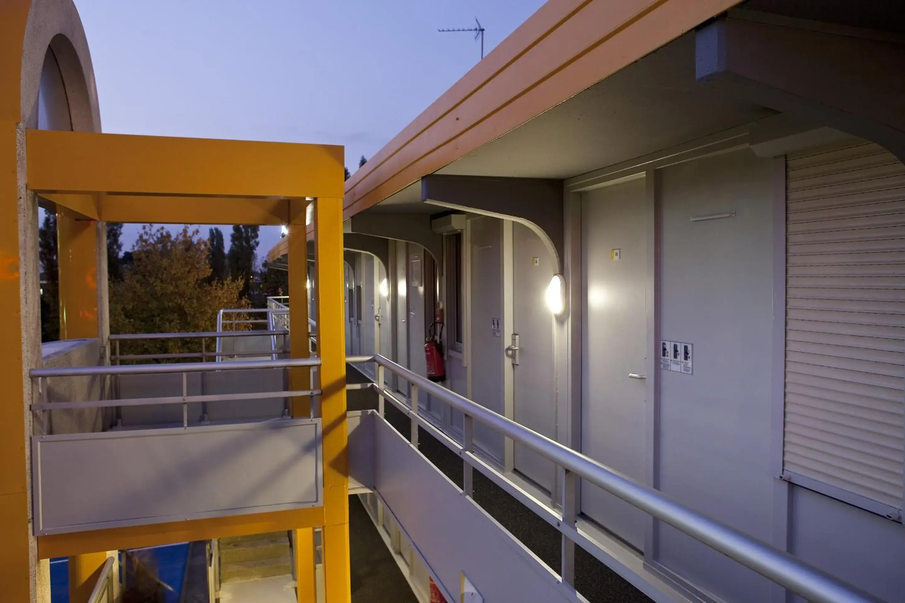 Facade/entrance, Balcony/Terrace in Premiere Classe Versailles - Saint Cyr L'ecole