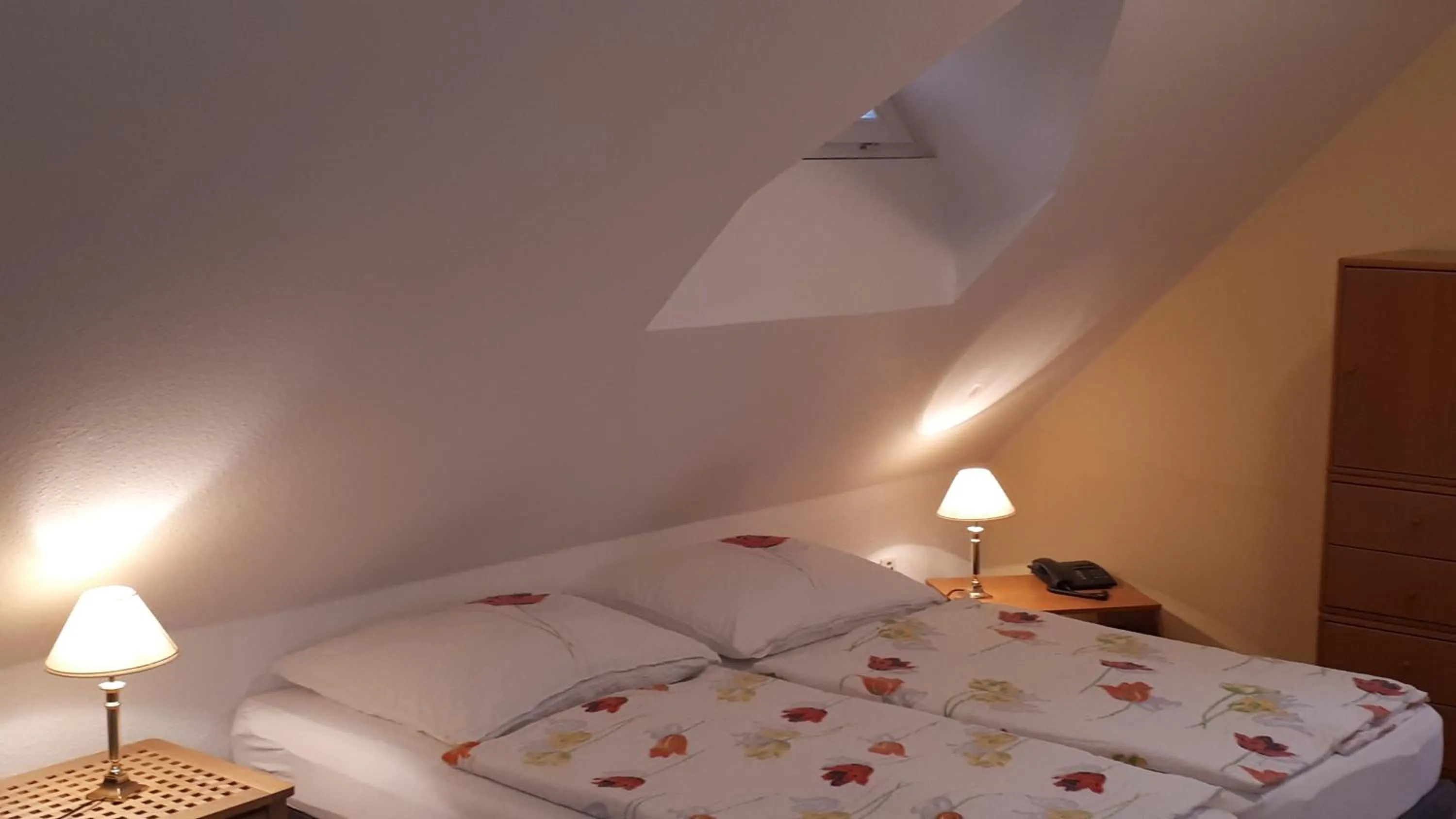 Bed in Landhaus Gräfendhron