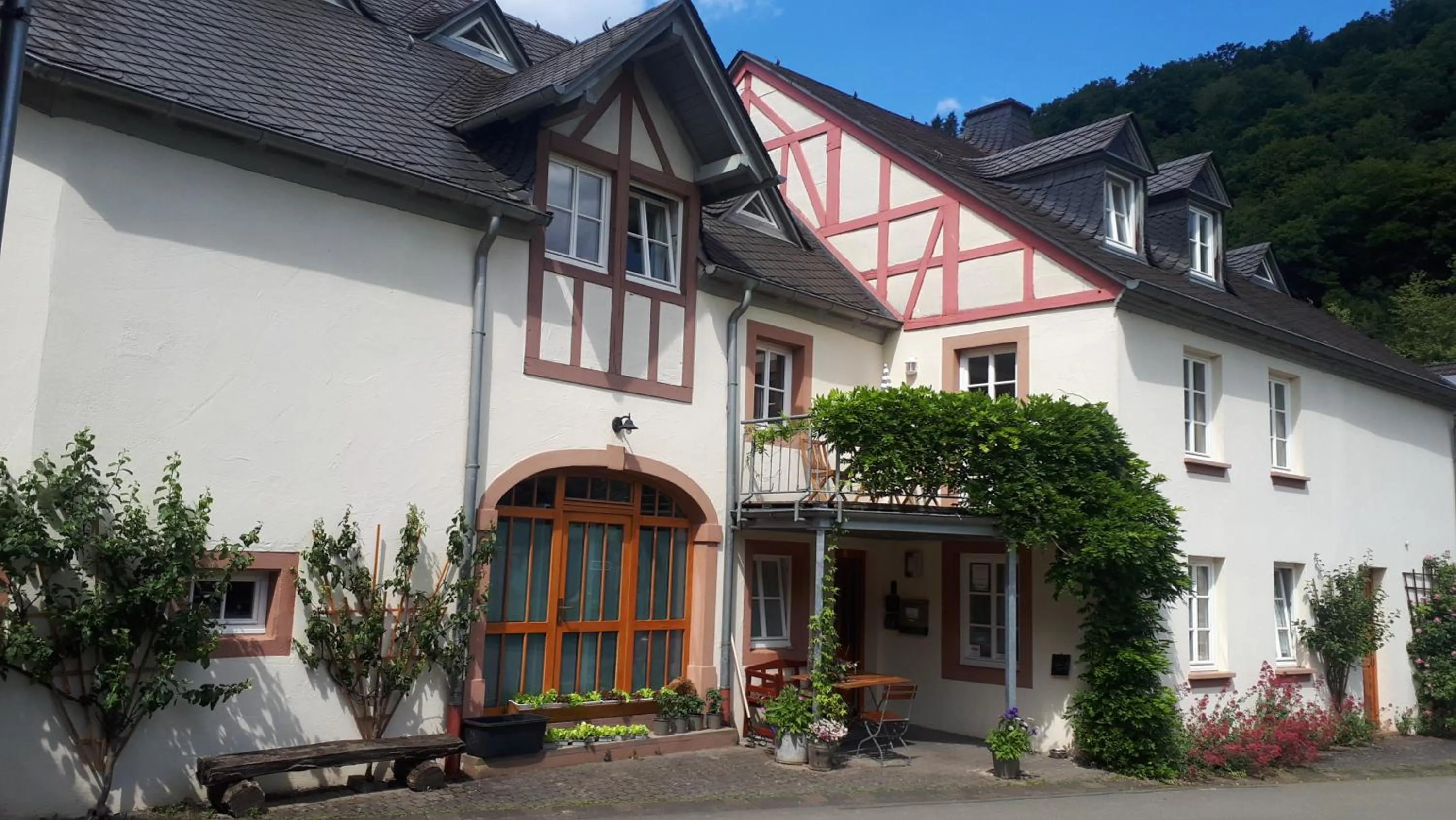 Property building in Landhaus Gräfendhron
