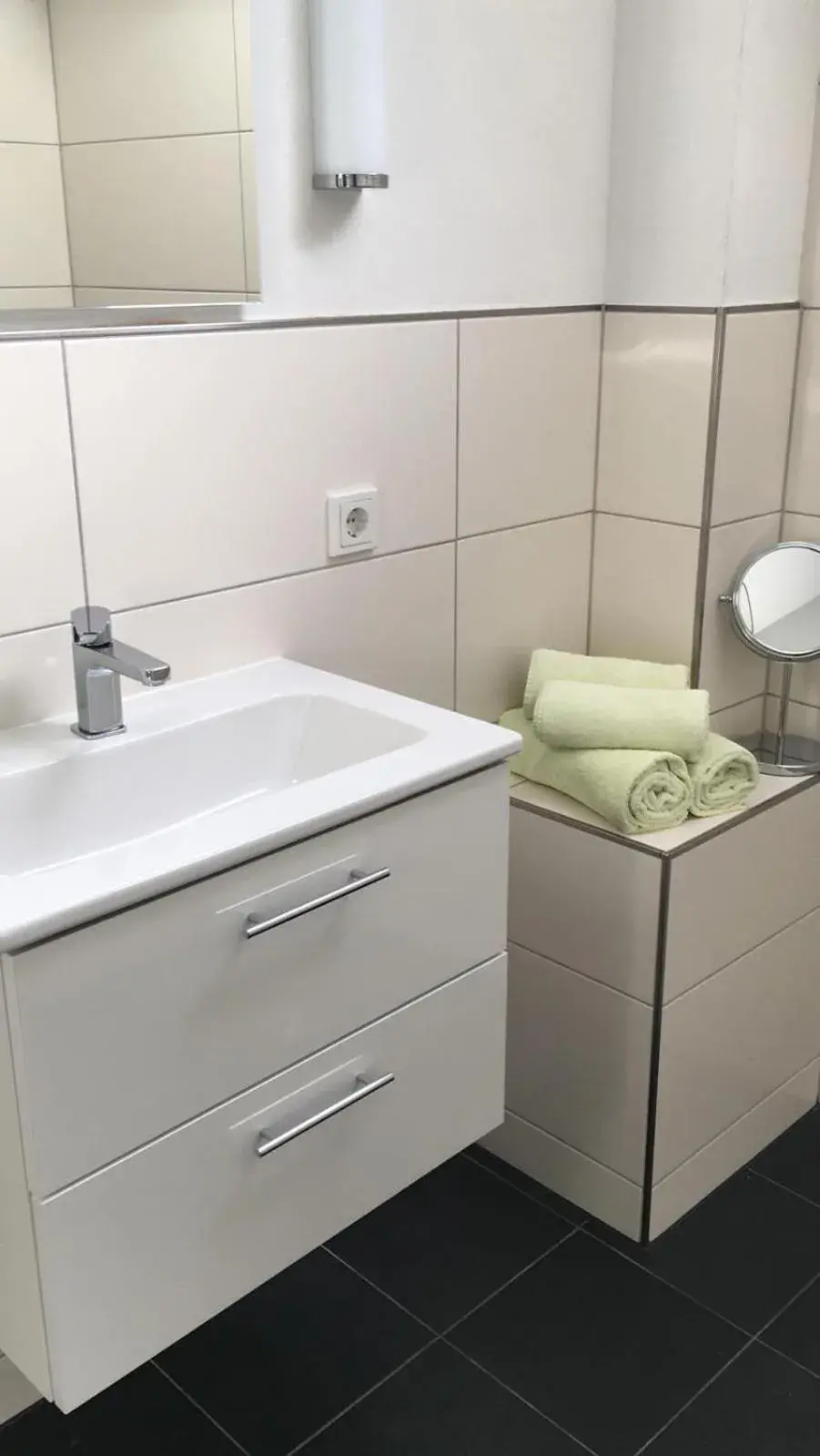 Deluxe Double Room with Balcony - single occupancy in Landhaus Gräfendhron Deluxe Double Room with Balcony - single occupancy in Landhaus Gräfendhron