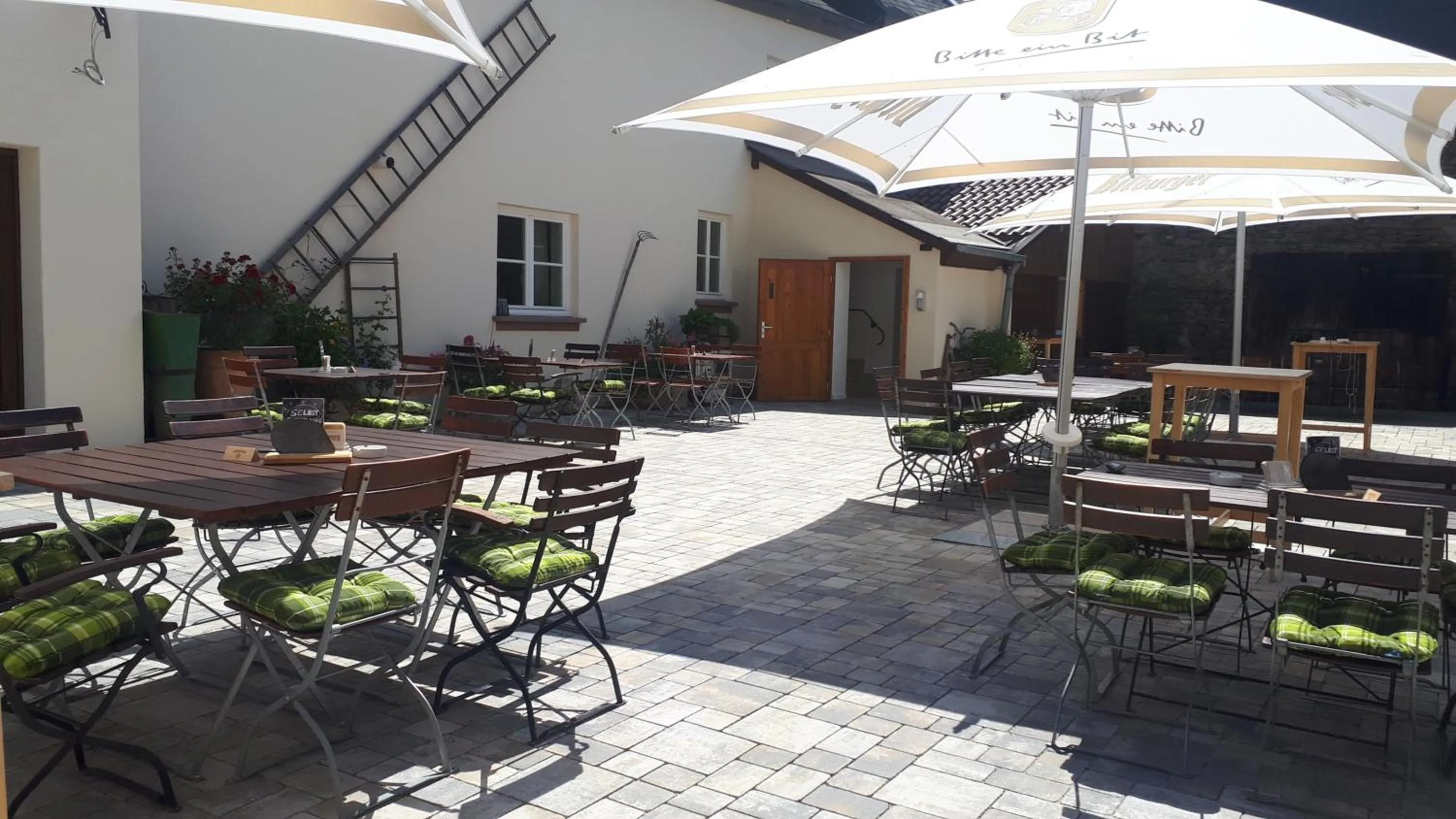 Patio in Landhaus Gräfendhron