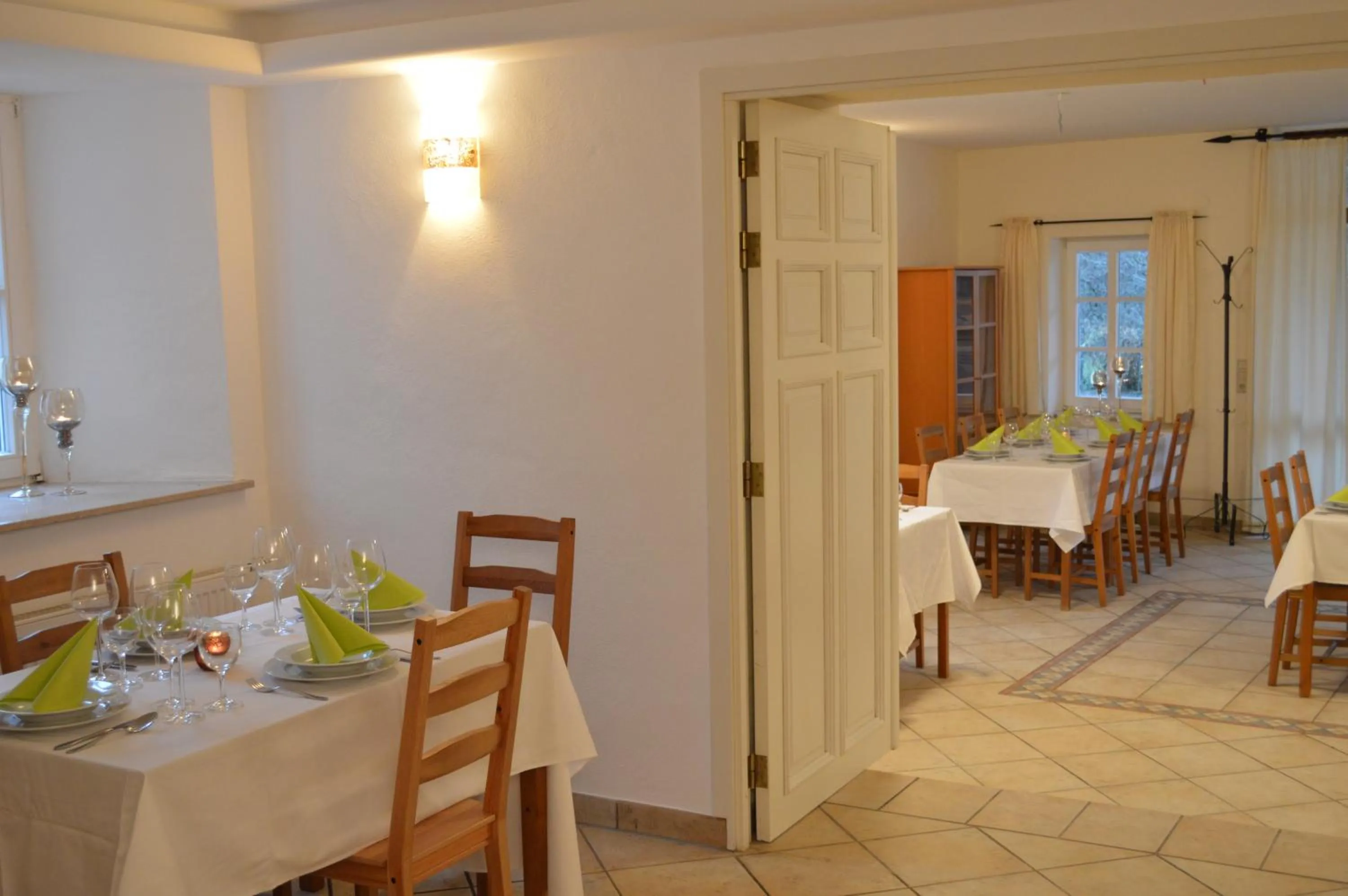 Restaurant/places to eat in Landhaus Gräfendhron