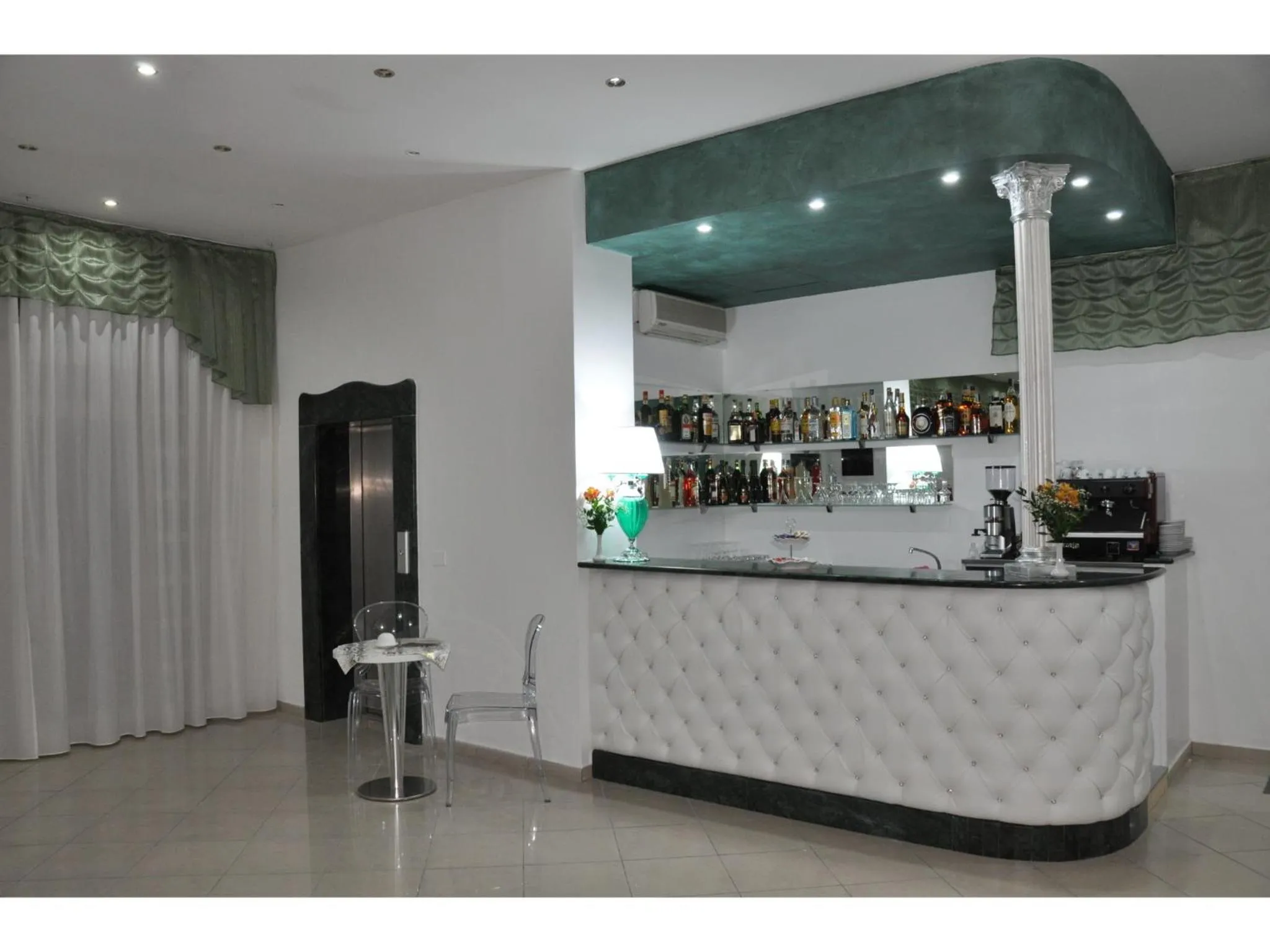 Lounge or bar in Hotel Inn