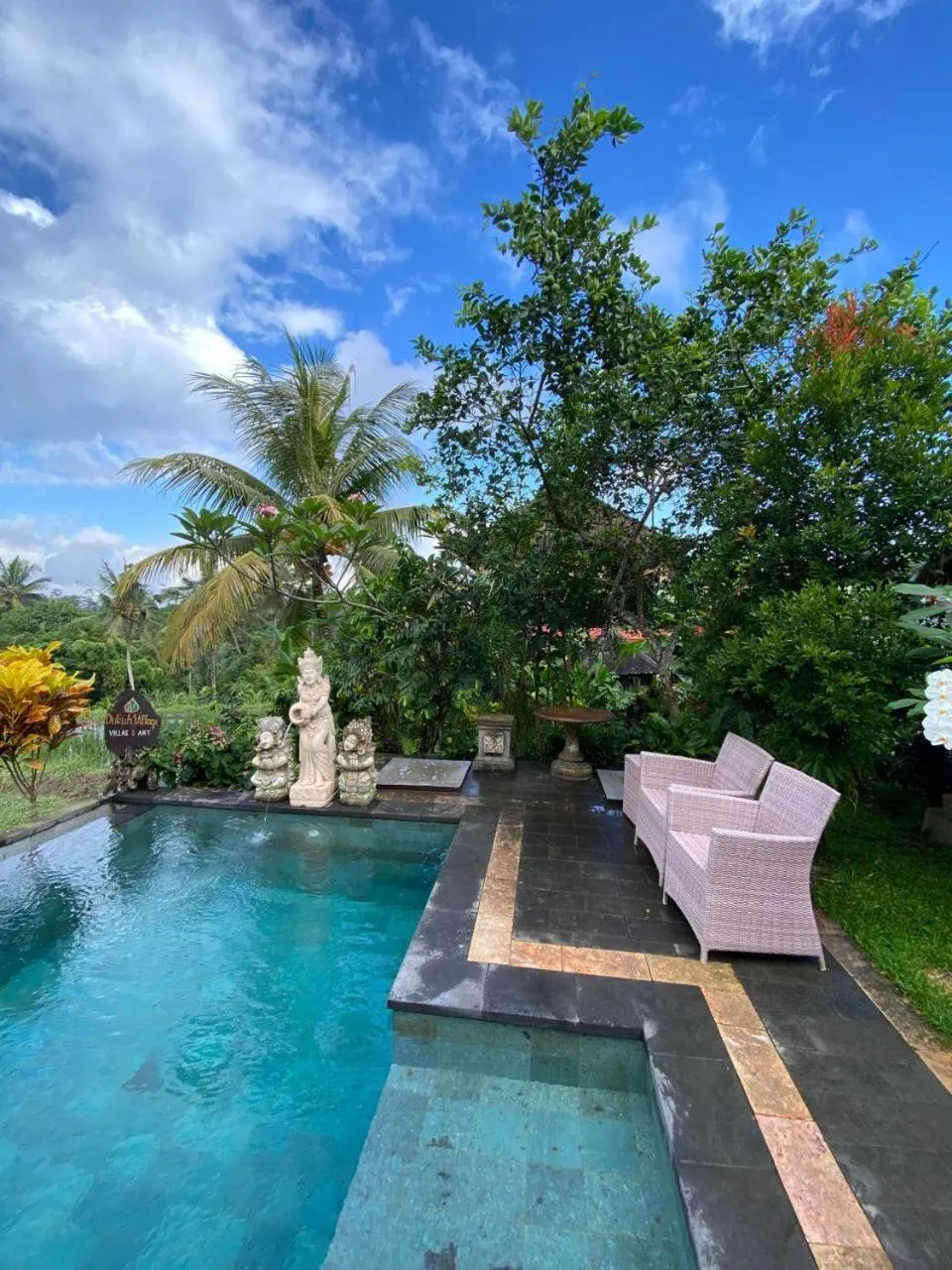 Swimming pool in Dukuh Village Villas & Art