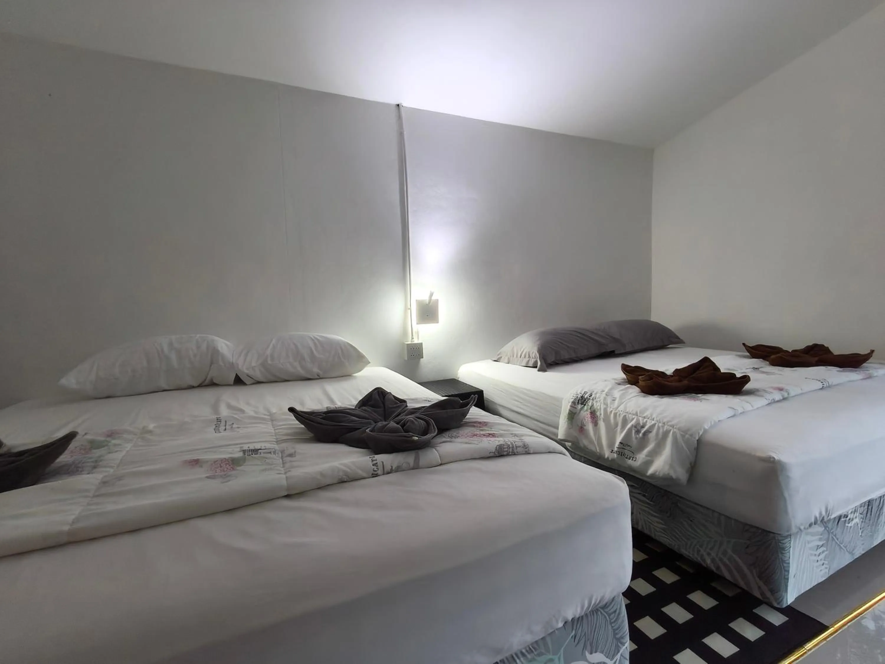 Bed in Tuk Tuk Guesthouse