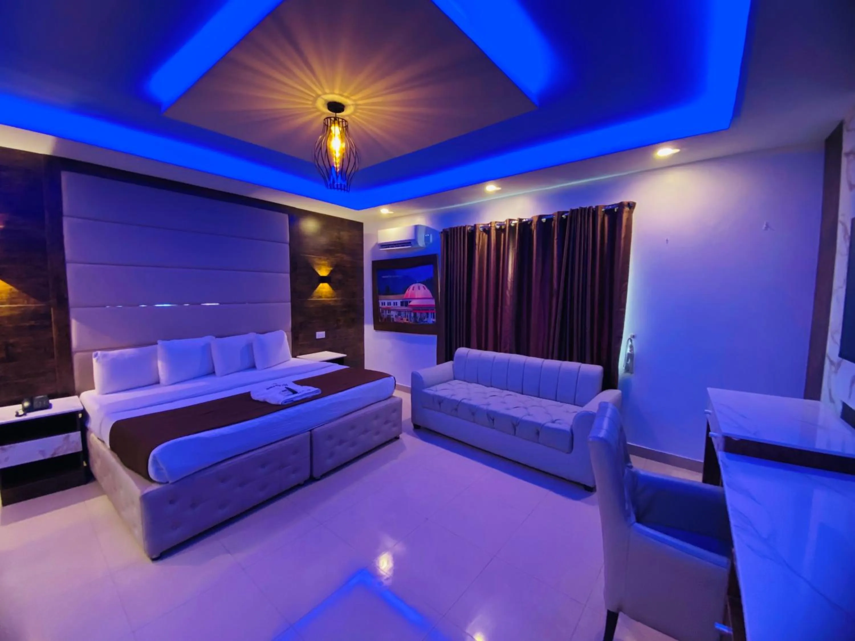 Bed in Presken Hotel Oniru, Victoria Island