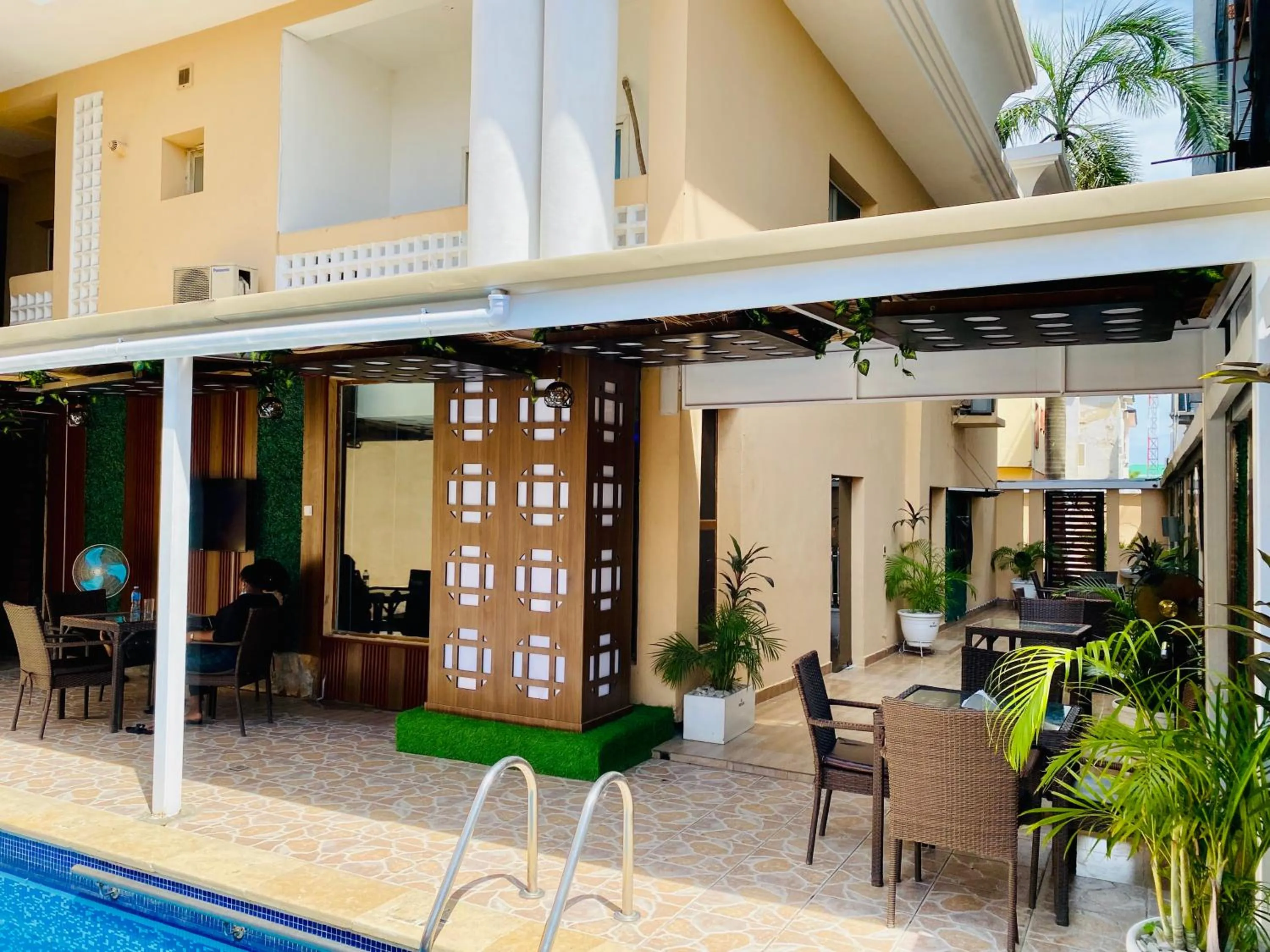 Day in Presken Hotel Oniru, Victoria Island