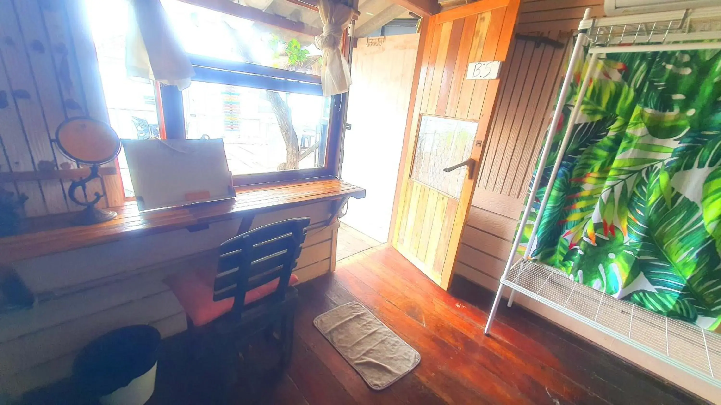 Property building in Kohchang 7 seaview bungalow Property building in Kohchang 7 seaview bungalow