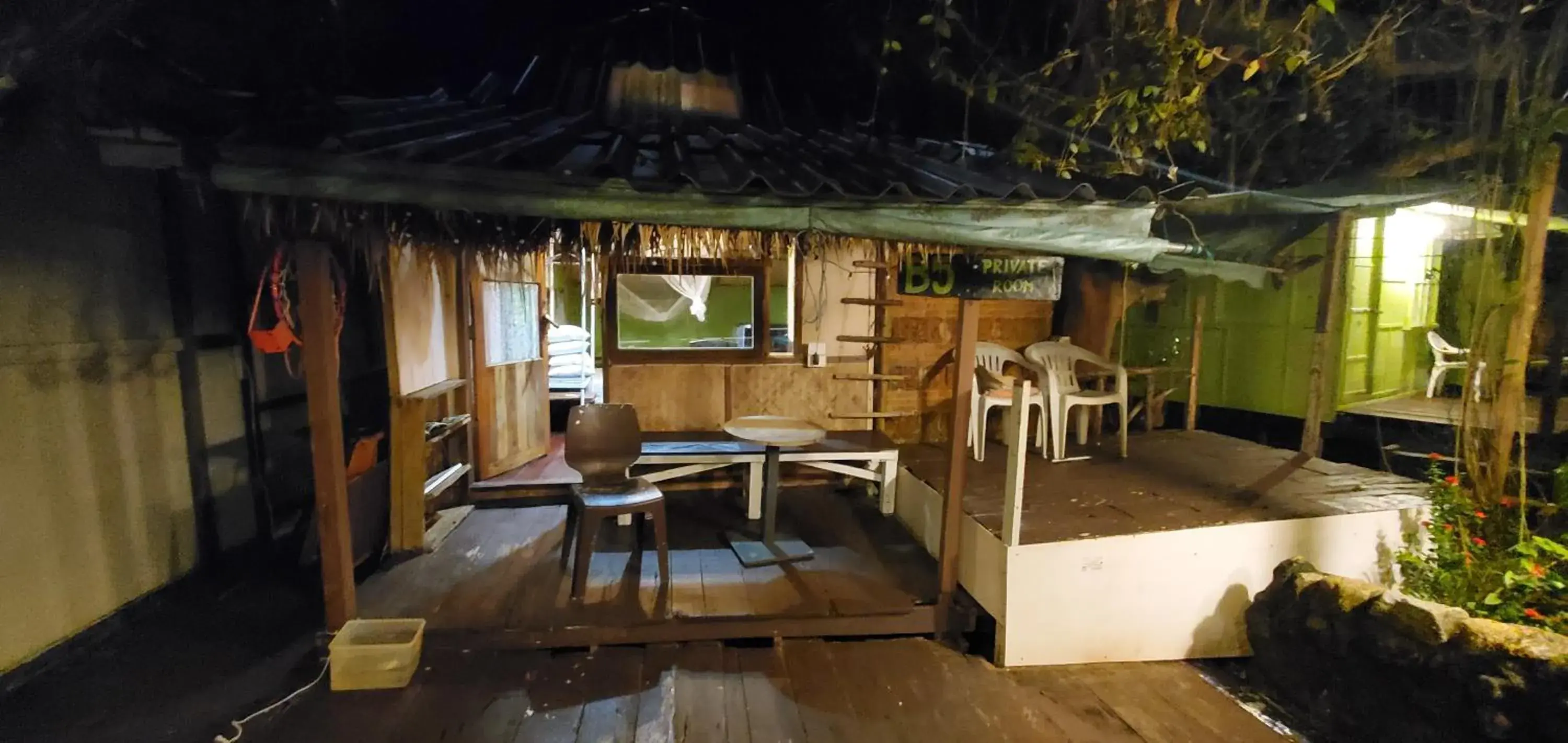 Property building in Kohchang 7 seaview bungalow Property building in Kohchang 7 seaview bungalow