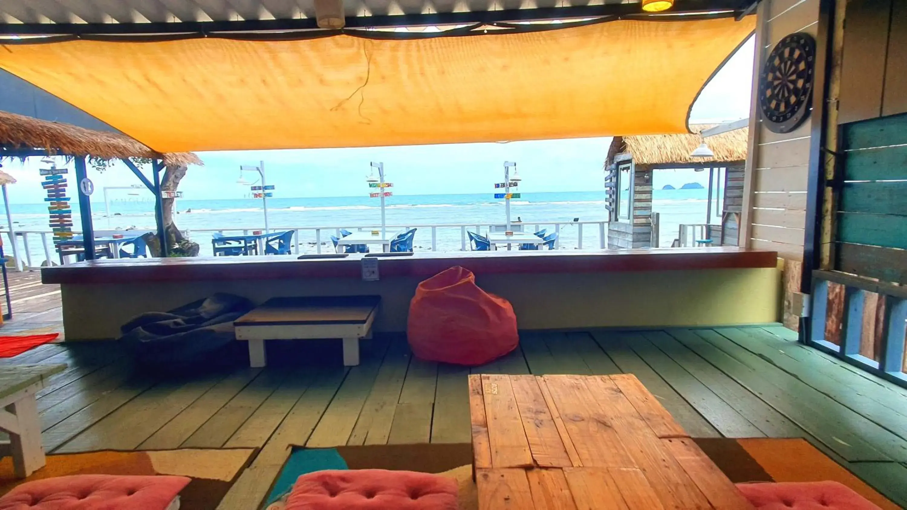 Restaurant/places to eat in Kohchang 7 seaview bungalow Restaurant/places to eat in Kohchang 7 seaview bungalow