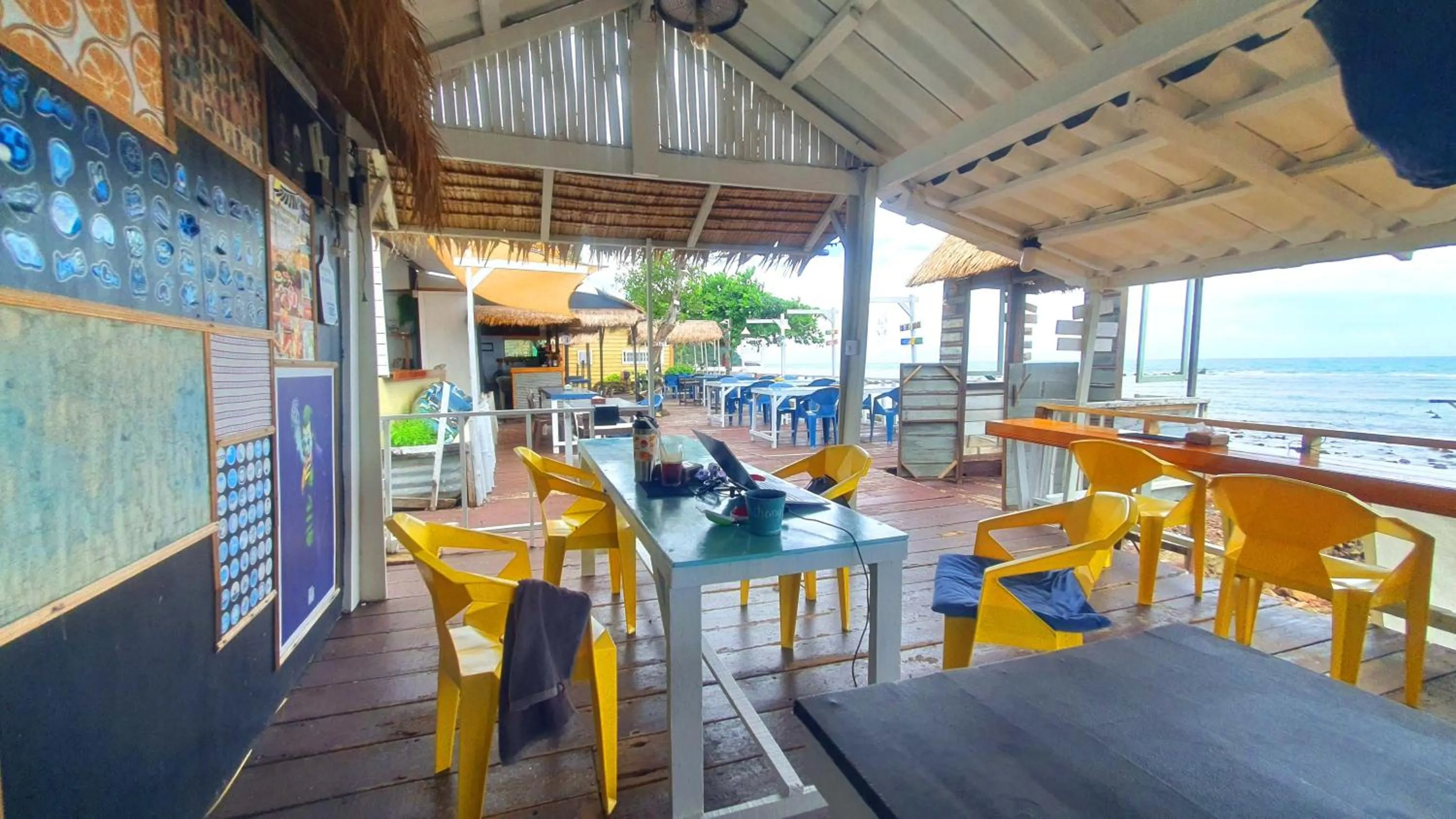 Restaurant/places to eat in Kohchang 7 seaview bungalow