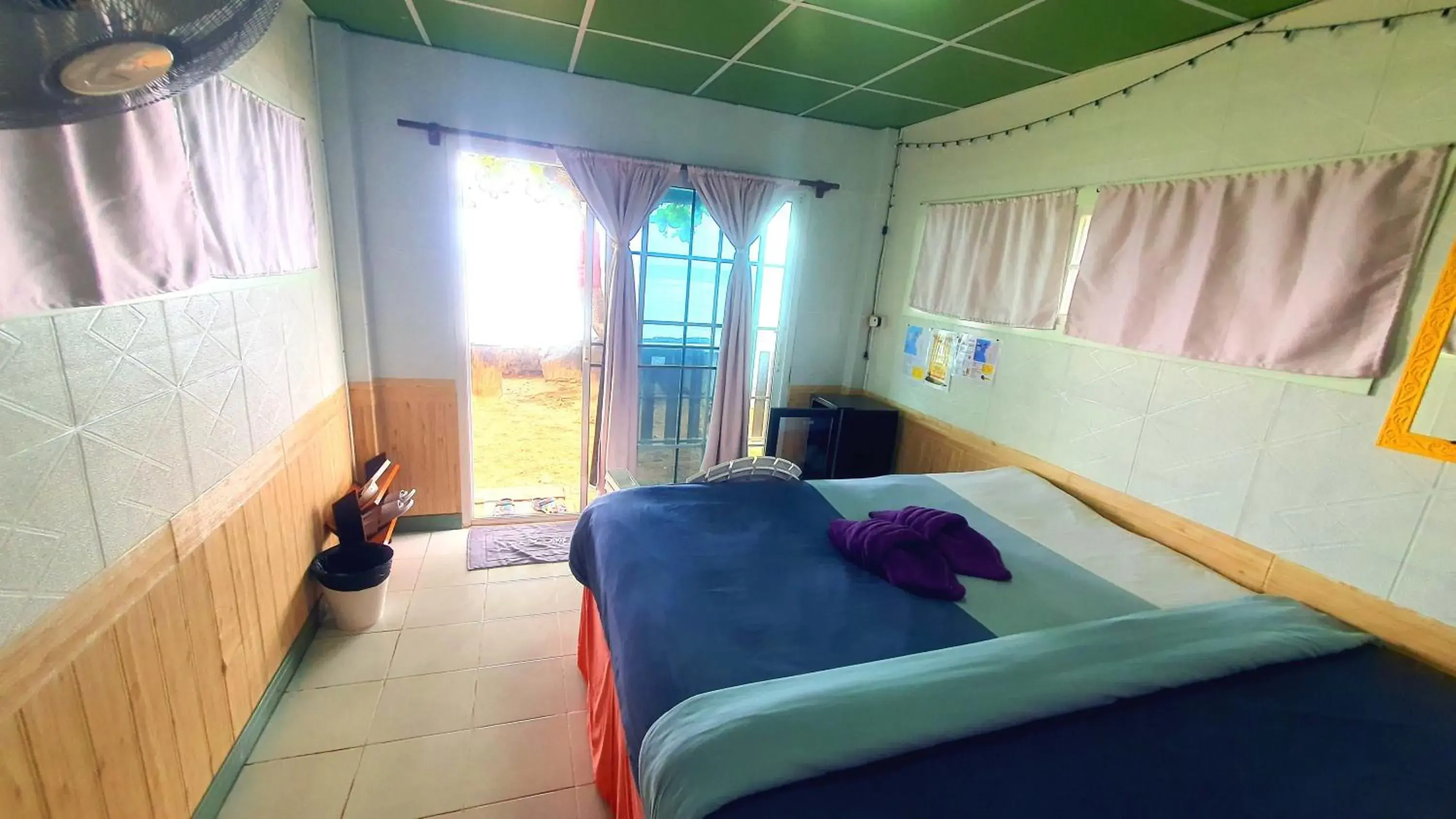 Property building, Bed in Kohchang 7 seaview bungalow Property building, Bed in Kohchang 7 seaview bungalow