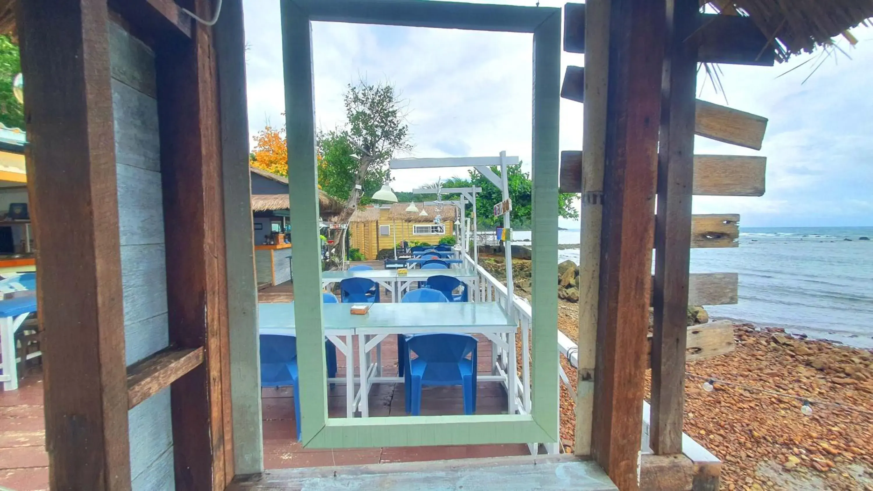 Restaurant/places to eat in Kohchang 7 seaview bungalow Restaurant/places to eat in Kohchang 7 seaview bungalow