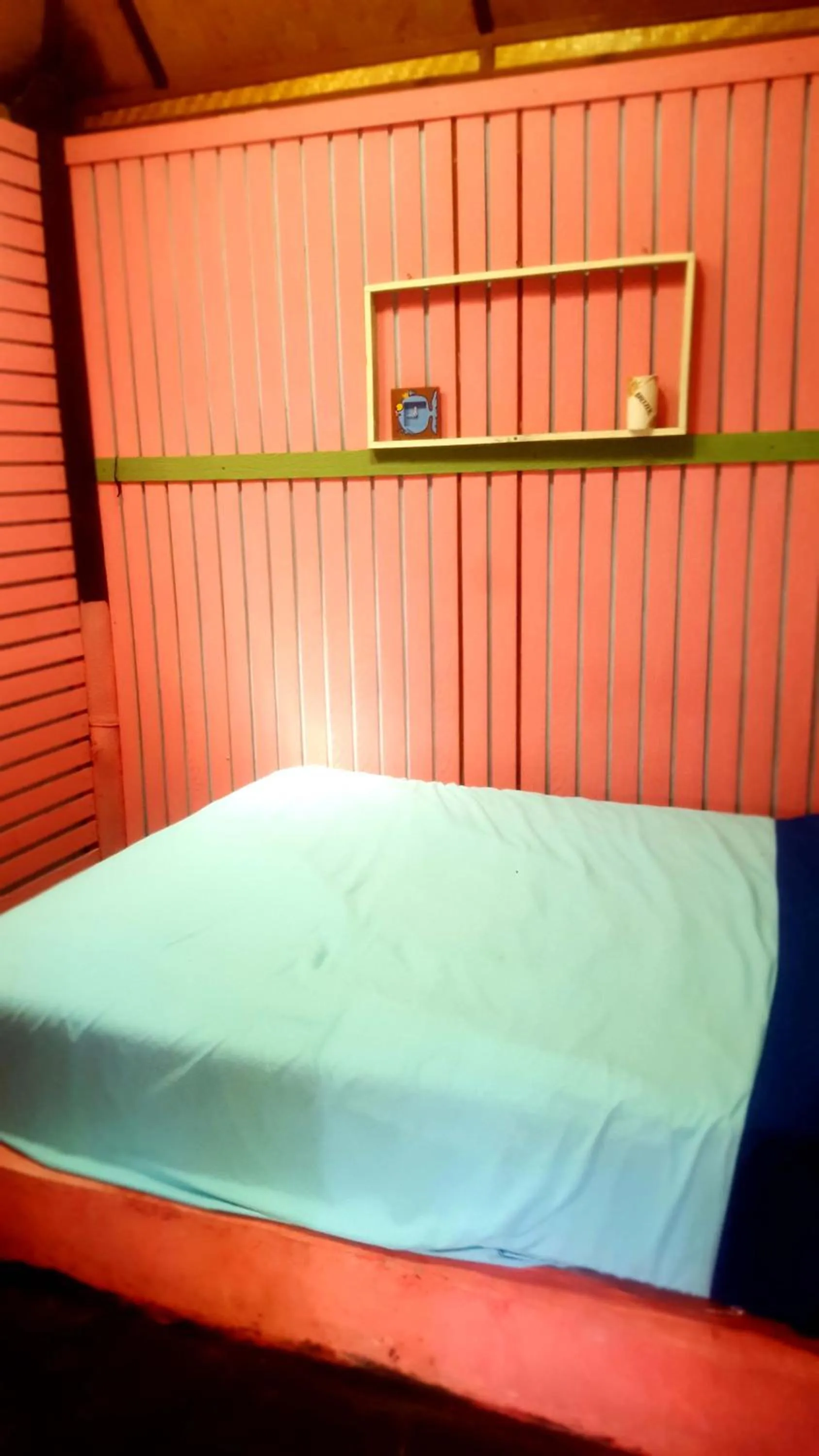 Decorative detail, Bed in Kohchang 7 seaview bungalow