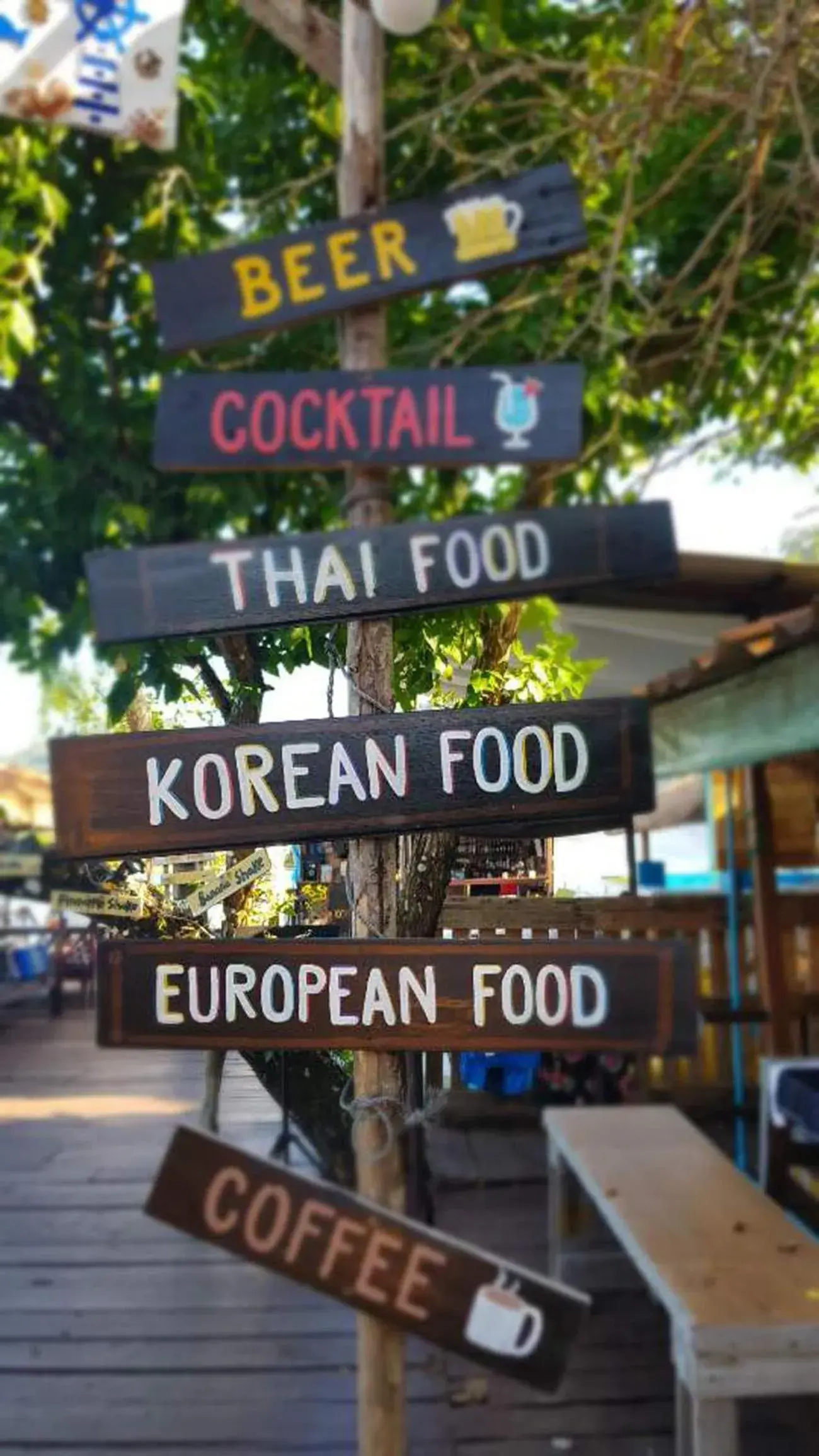 Restaurant/places to eat in Kohchang 7 seaview bungalow Restaurant/places to eat in Kohchang 7 seaview bungalow