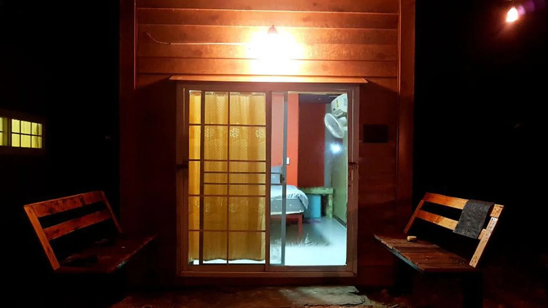 Garden view in Kohchang 7 seaview bungalow