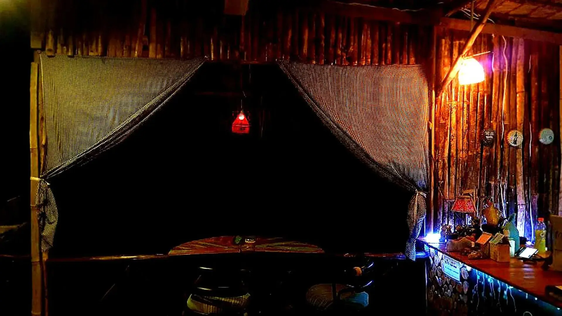 Restaurant/places to eat in Kohchang 7 seaview bungalow Restaurant/places to eat in Kohchang 7 seaview bungalow