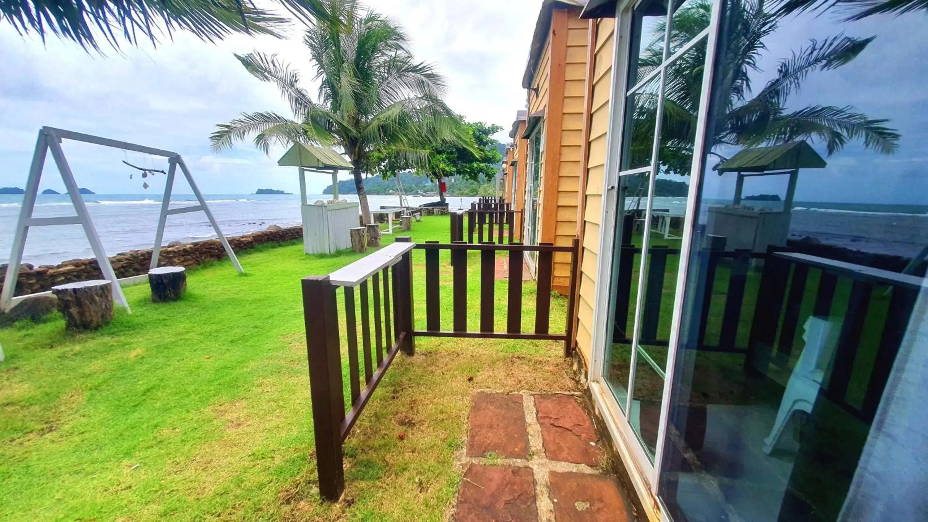 Sea view in Kohchang 7 seaview bungalow Sea view in Kohchang 7 seaview bungalow