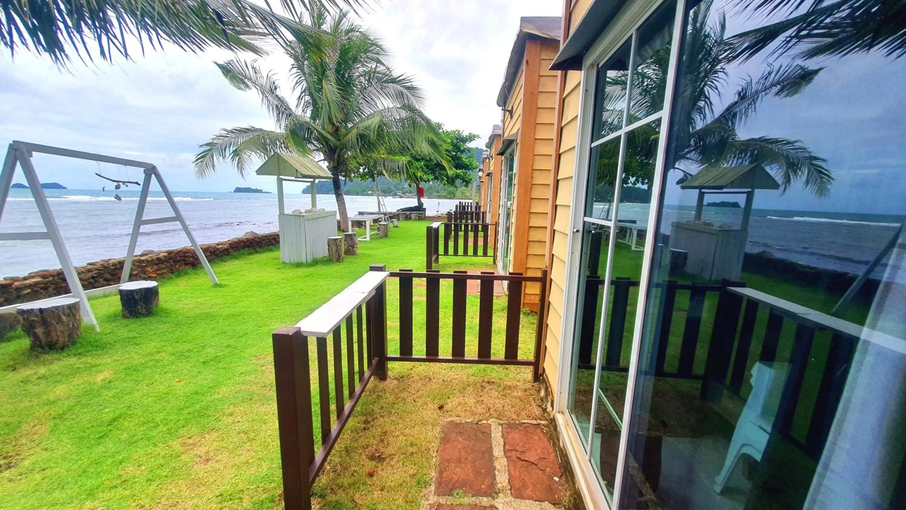 Sea view in Kohchang 7 seaview bungalow