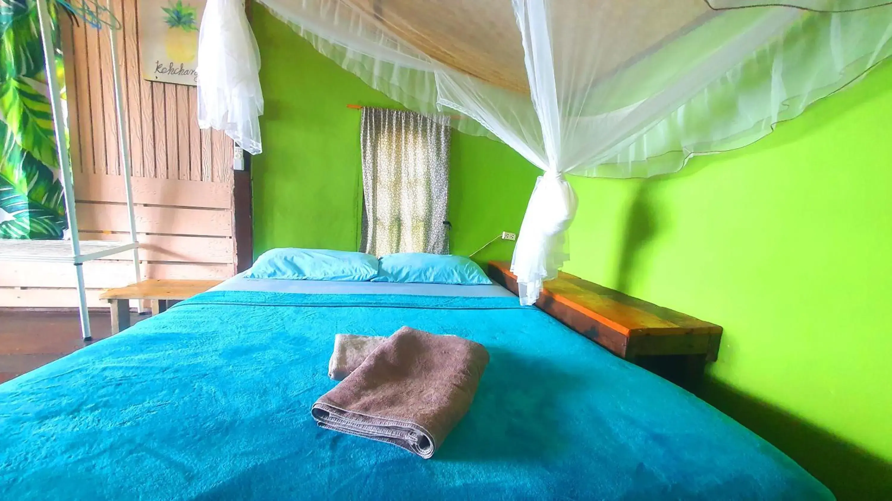 Property building, Bed in Kohchang 7 seaview bungalow Property building, Bed in Kohchang 7 seaview bungalow