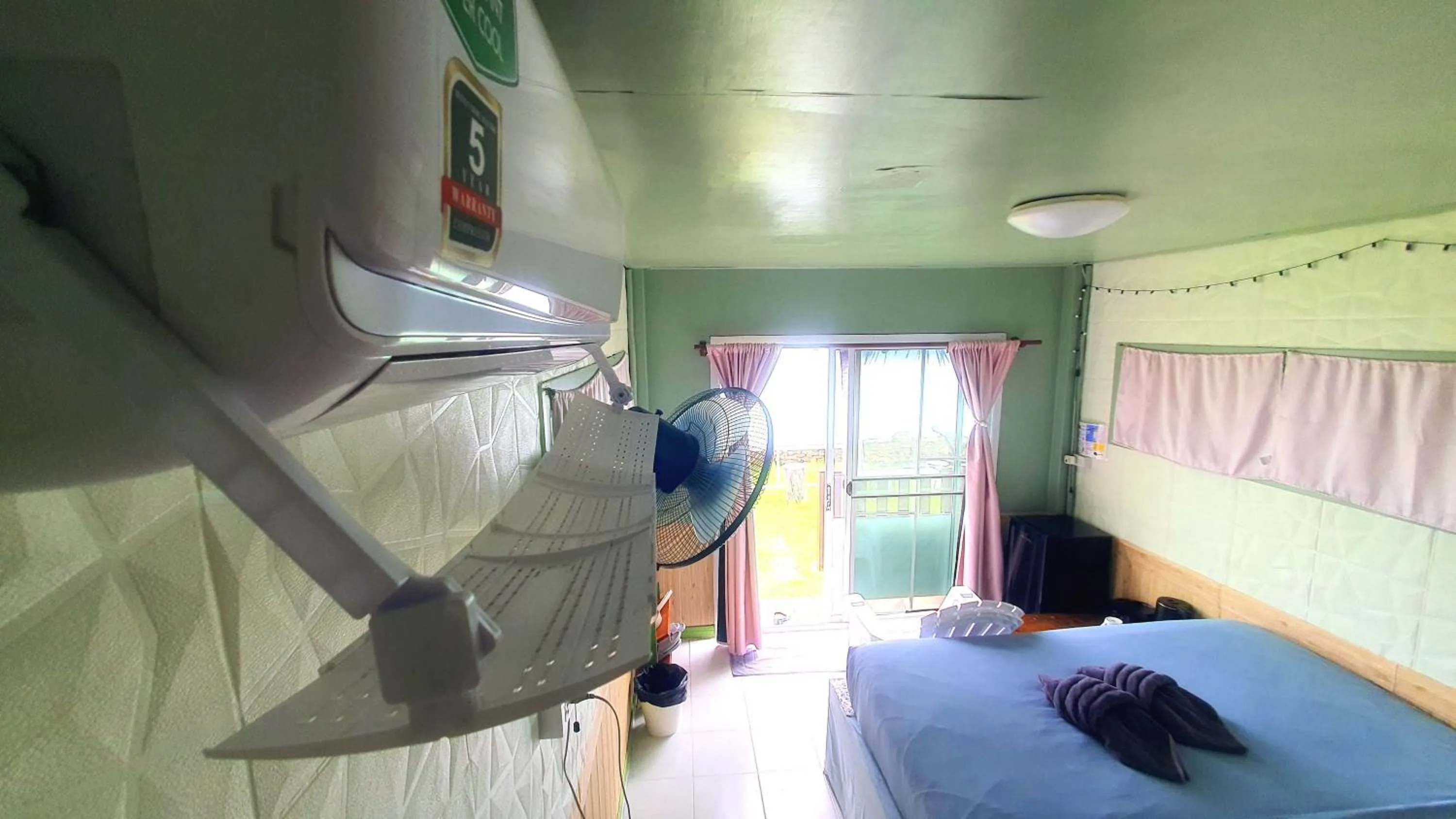 Property building, Bed in Kohchang 7 seaview bungalow