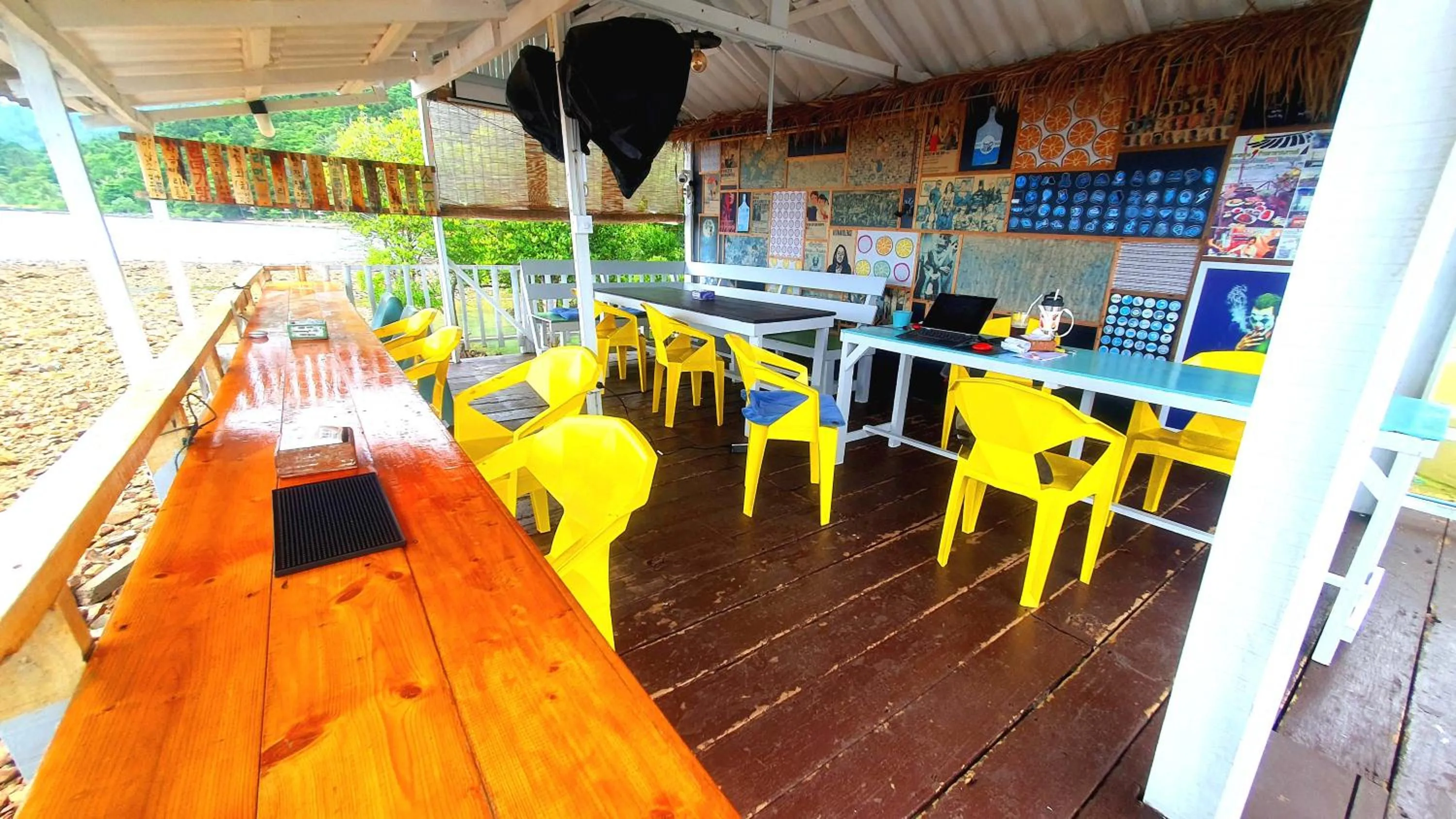 Restaurant/places to eat in Kohchang 7 seaview bungalow