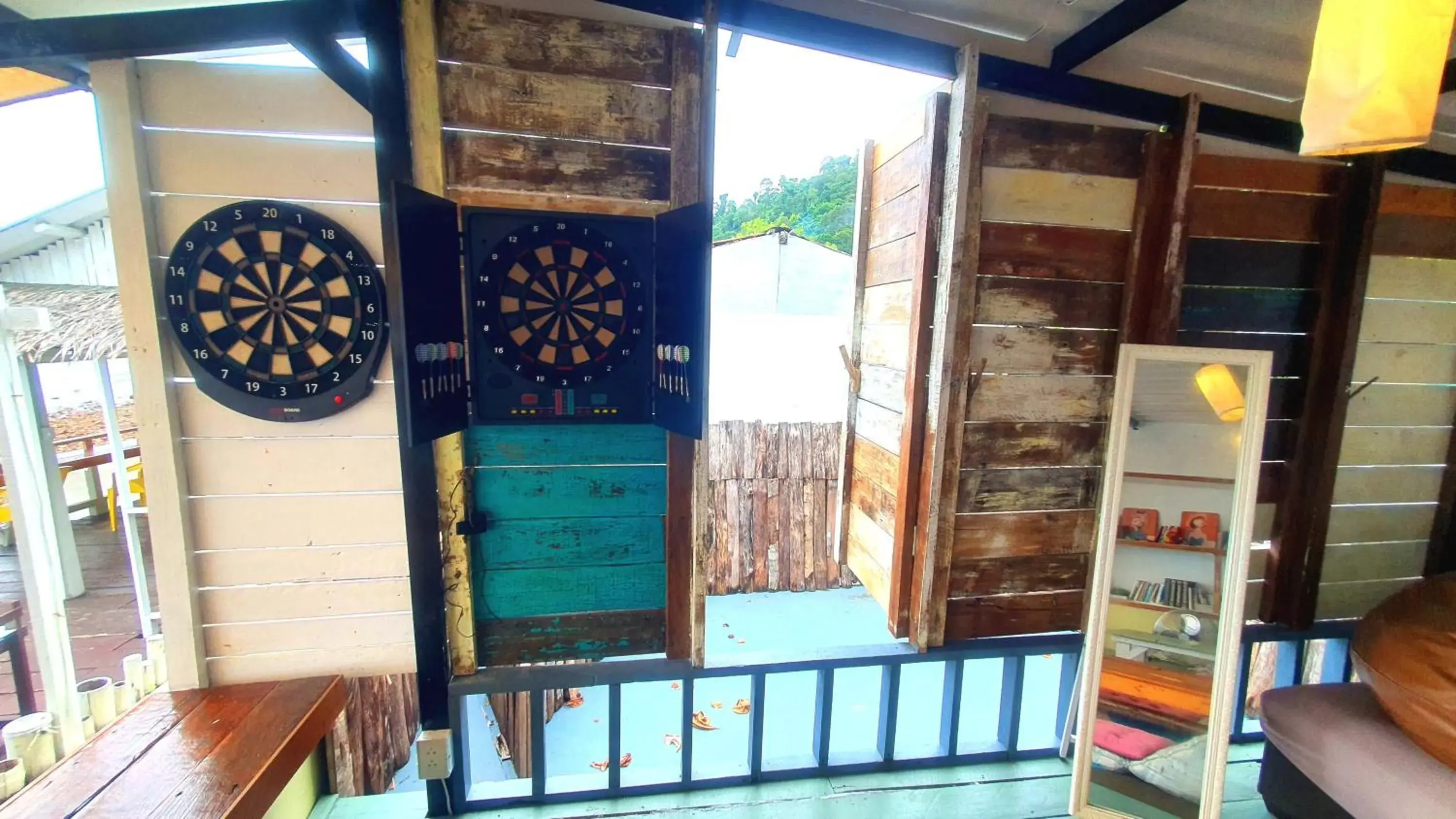 Restaurant/places to eat in Kohchang 7 seaview bungalow Restaurant/places to eat in Kohchang 7 seaview bungalow