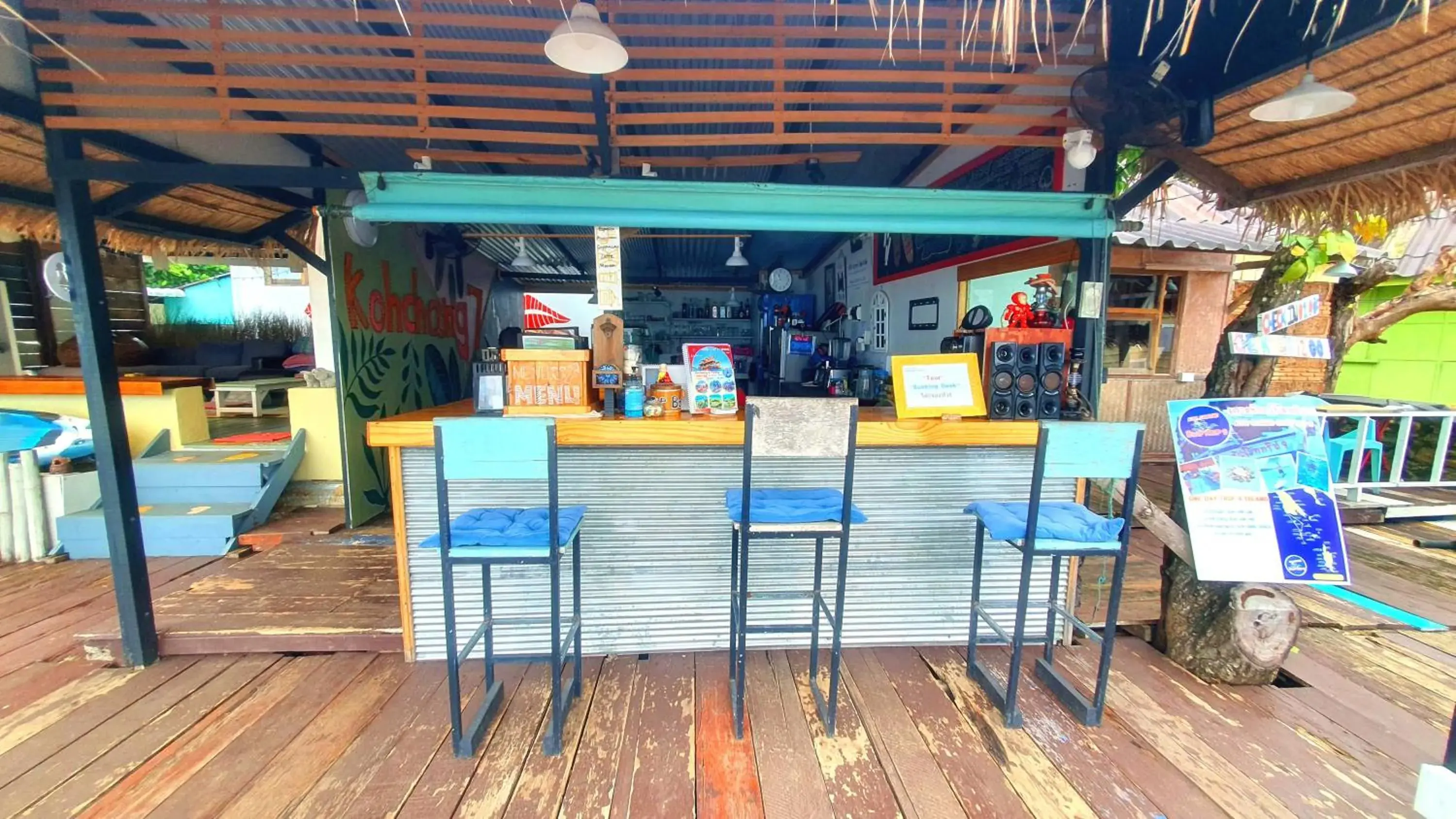 Restaurant/places to eat in Kohchang 7 seaview bungalow Restaurant/places to eat in Kohchang 7 seaview bungalow