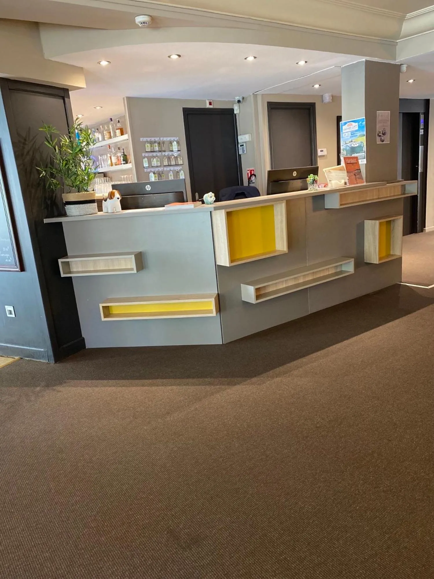 Lobby or reception in Le Regina Hôtel restaurant