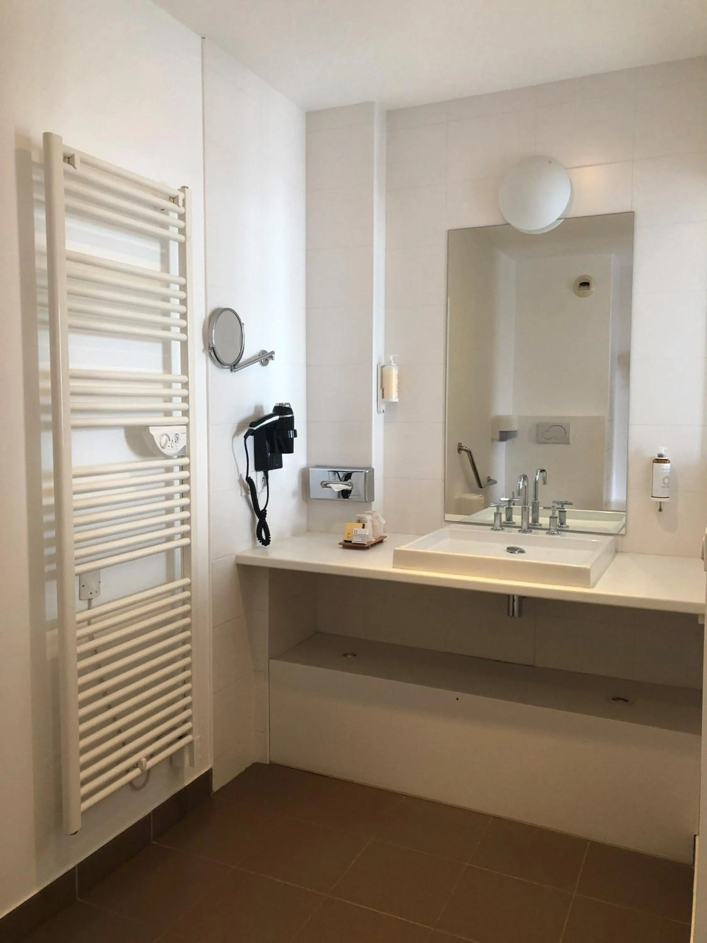 Bathroom in Les Sables Blancs