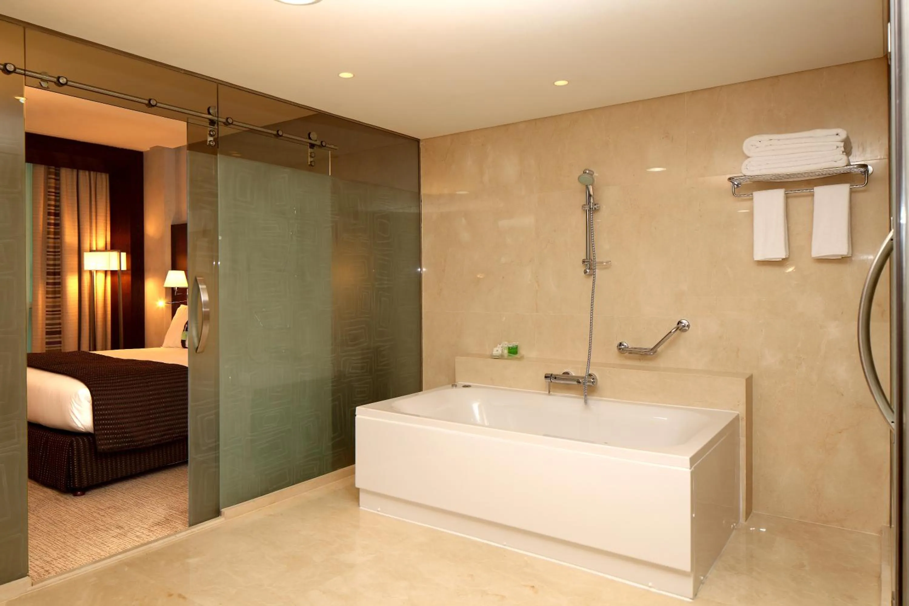 Shower, Bathroom in Holiday Inn Meydan, an IHG Hotel