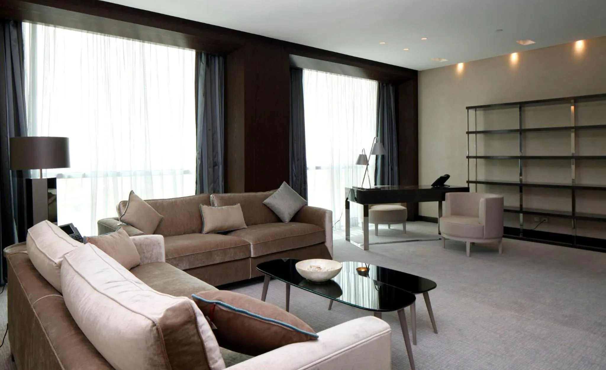 Photo of the whole room, Seating Area in Holiday Inn Meydan, an IHG Hotel