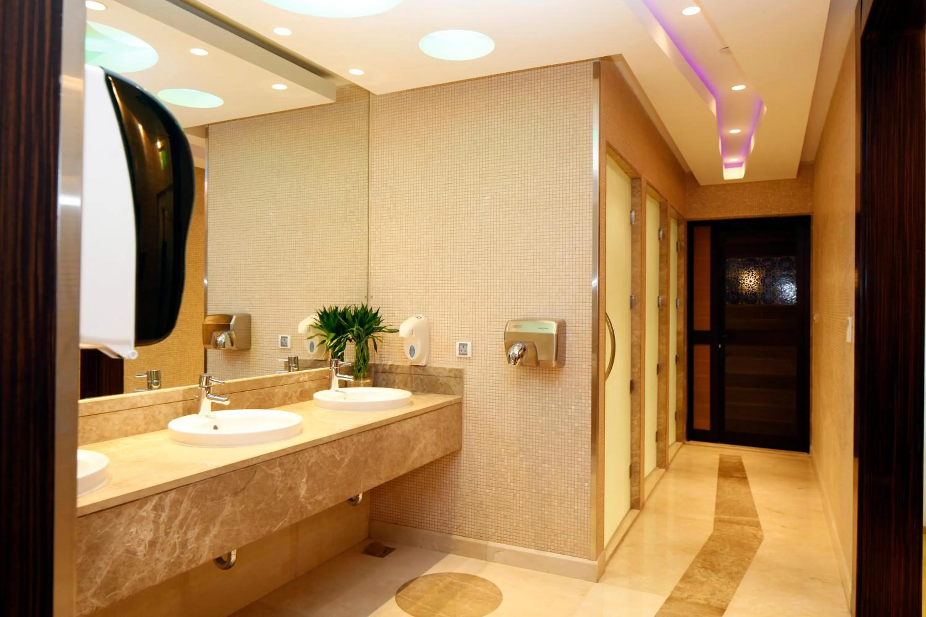 Fitness centre/facilities, Bathroom in Holiday Inn Meydan, an IHG Hotel