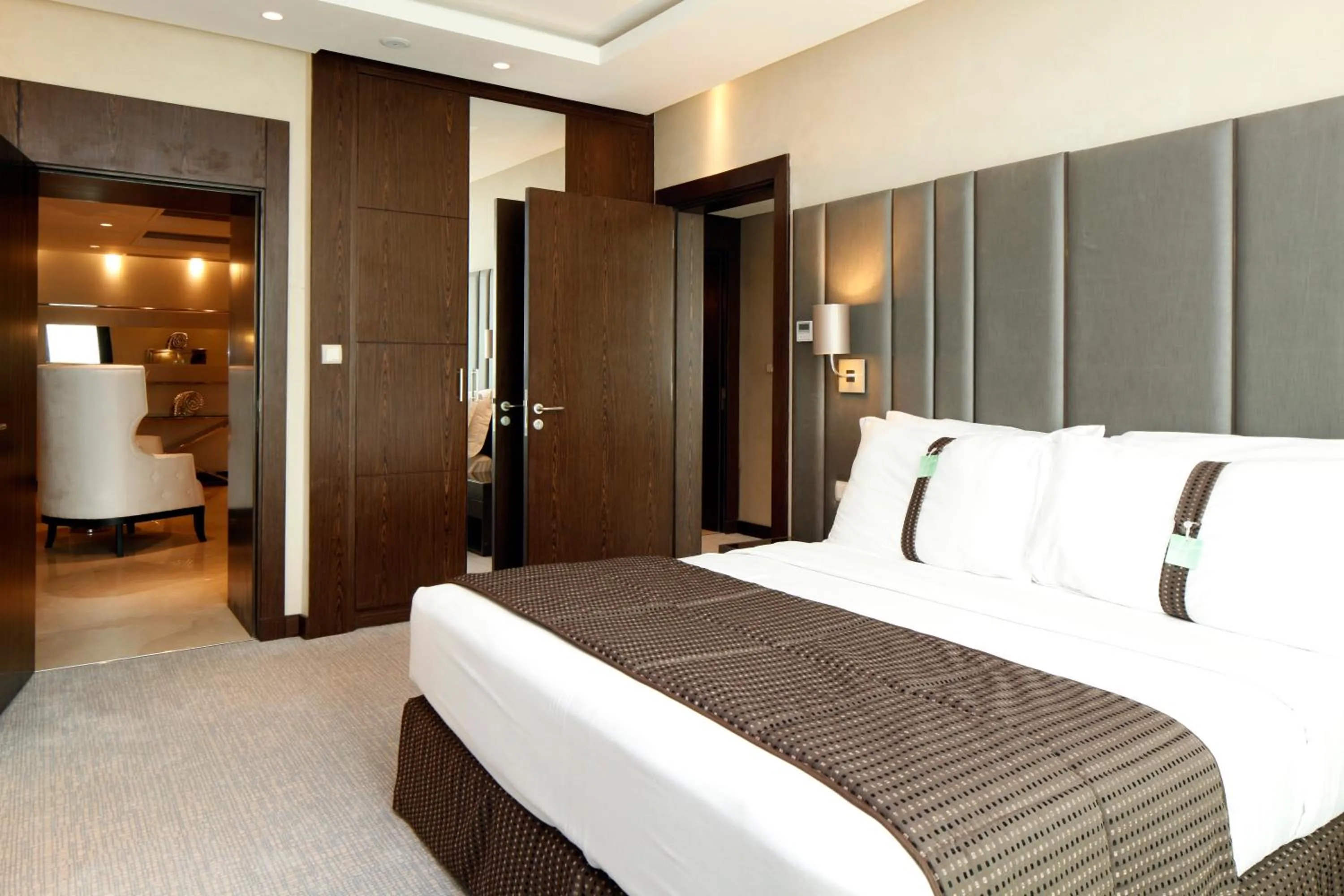 Photo of the whole room, Bed in Holiday Inn Meydan, an IHG Hotel