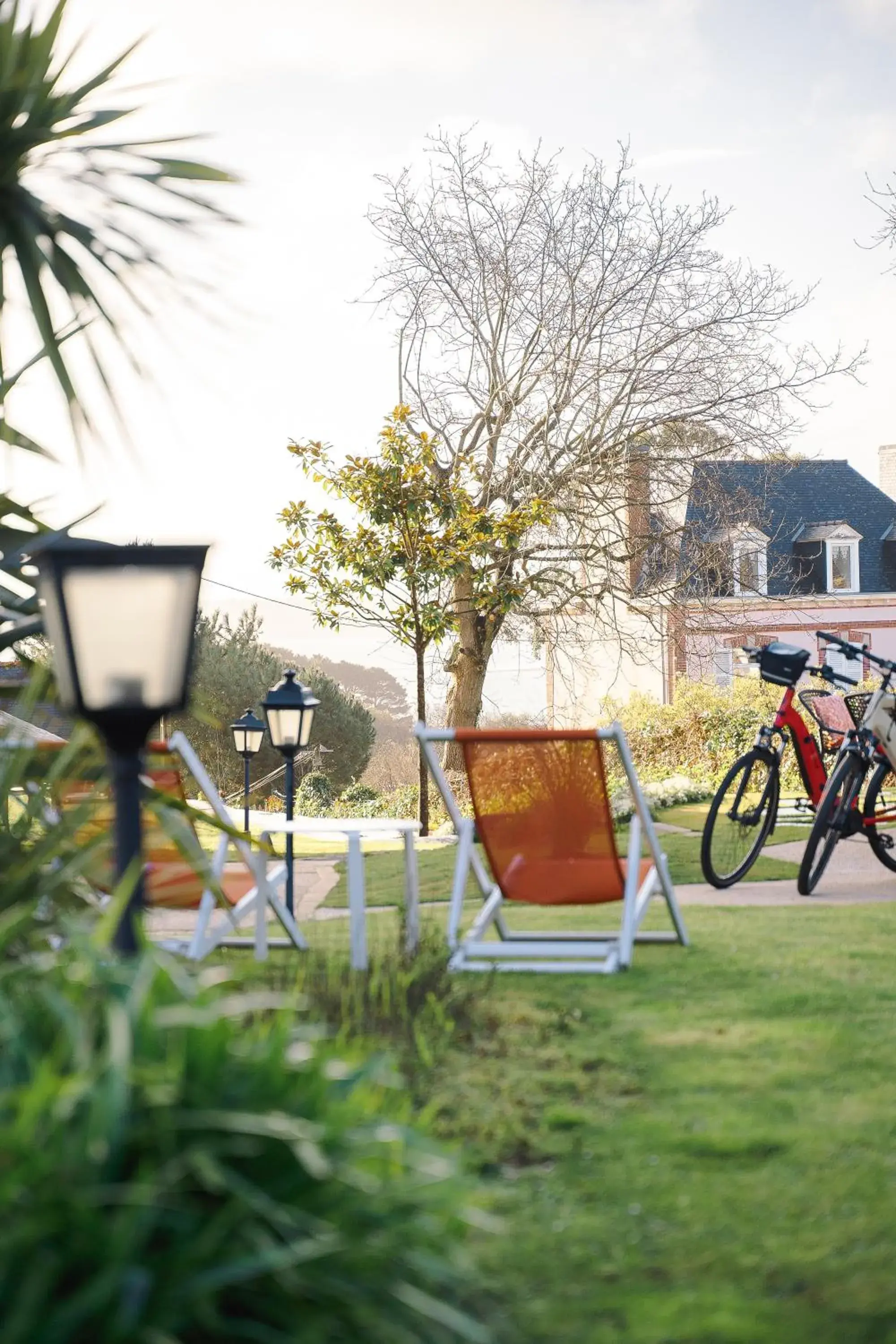 Lounge or bar in Hôtel Les Agapanthes-Logis Hôtel Lounge or bar in Hôtel Les Agapanthes-Logis Hôtel