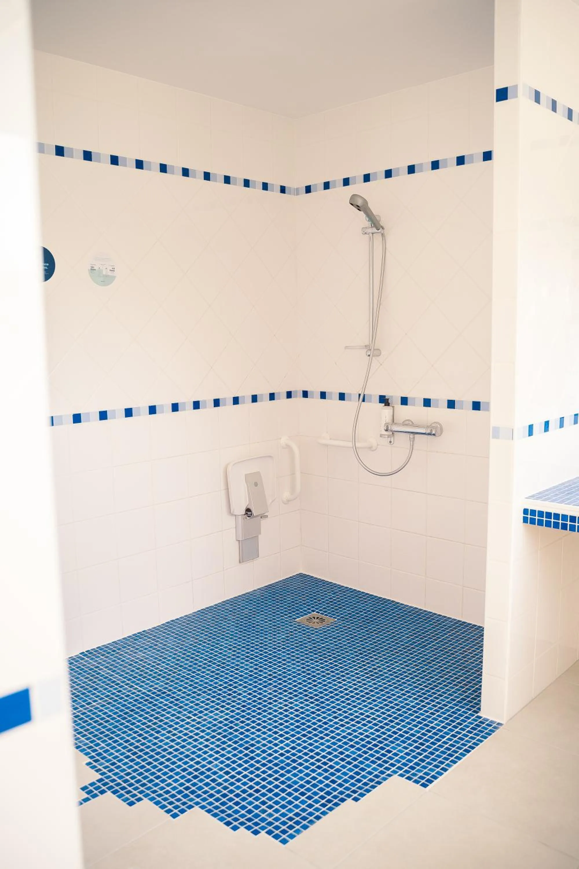 Bathroom in Hôtel Les Agapanthes-Logis Hôtel