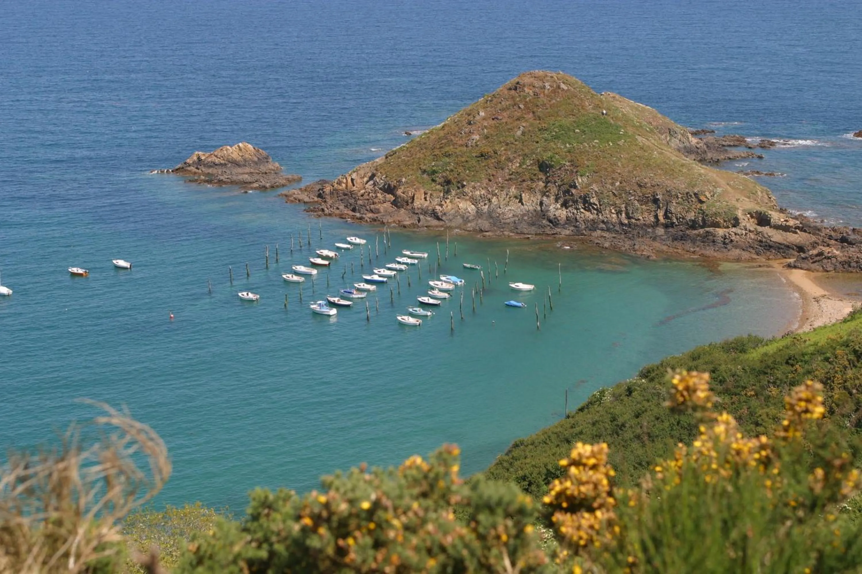 Natural landscape in Hôtel Les Agapanthes-Logis Hôtel