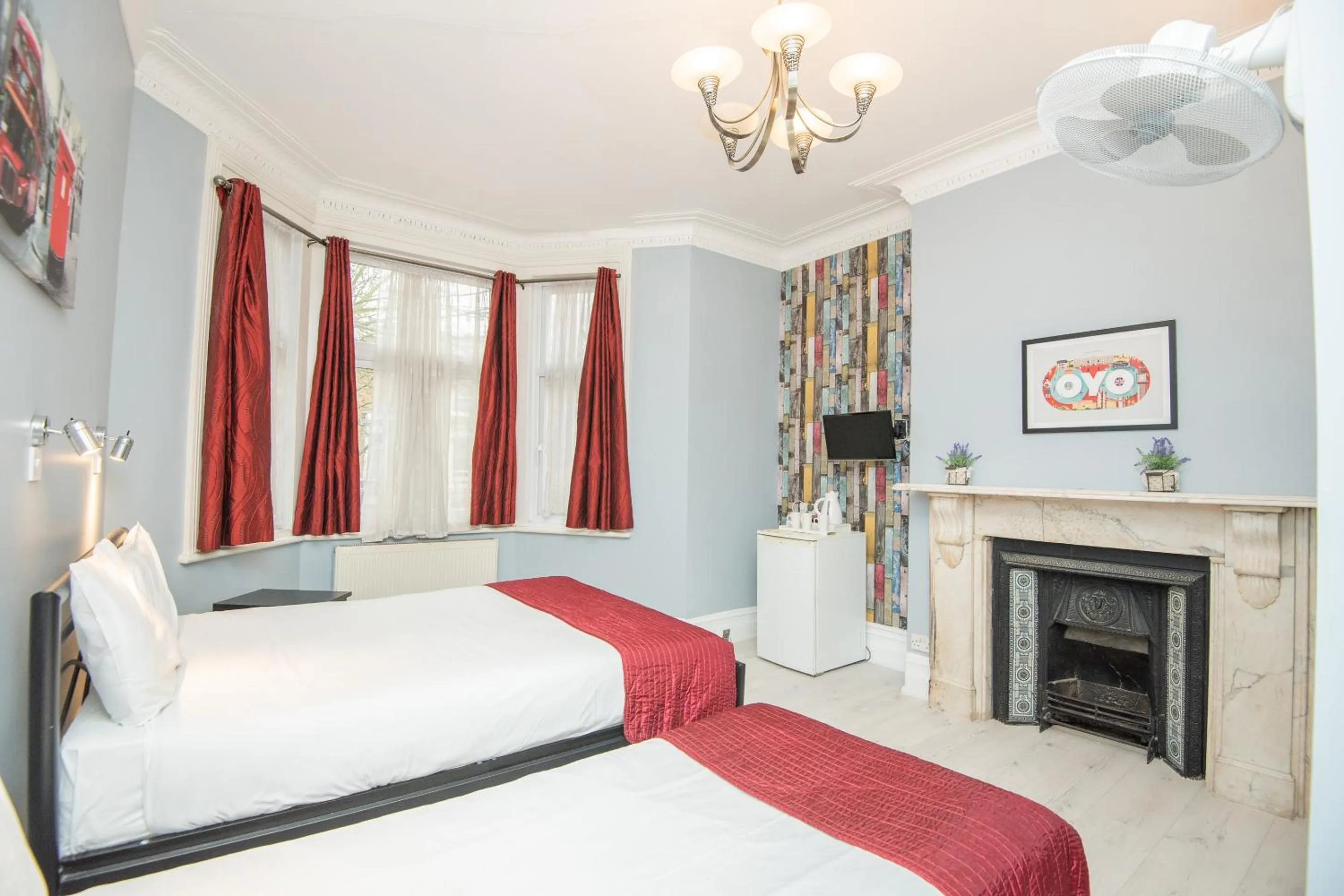 Bedroom in Sino Hotel