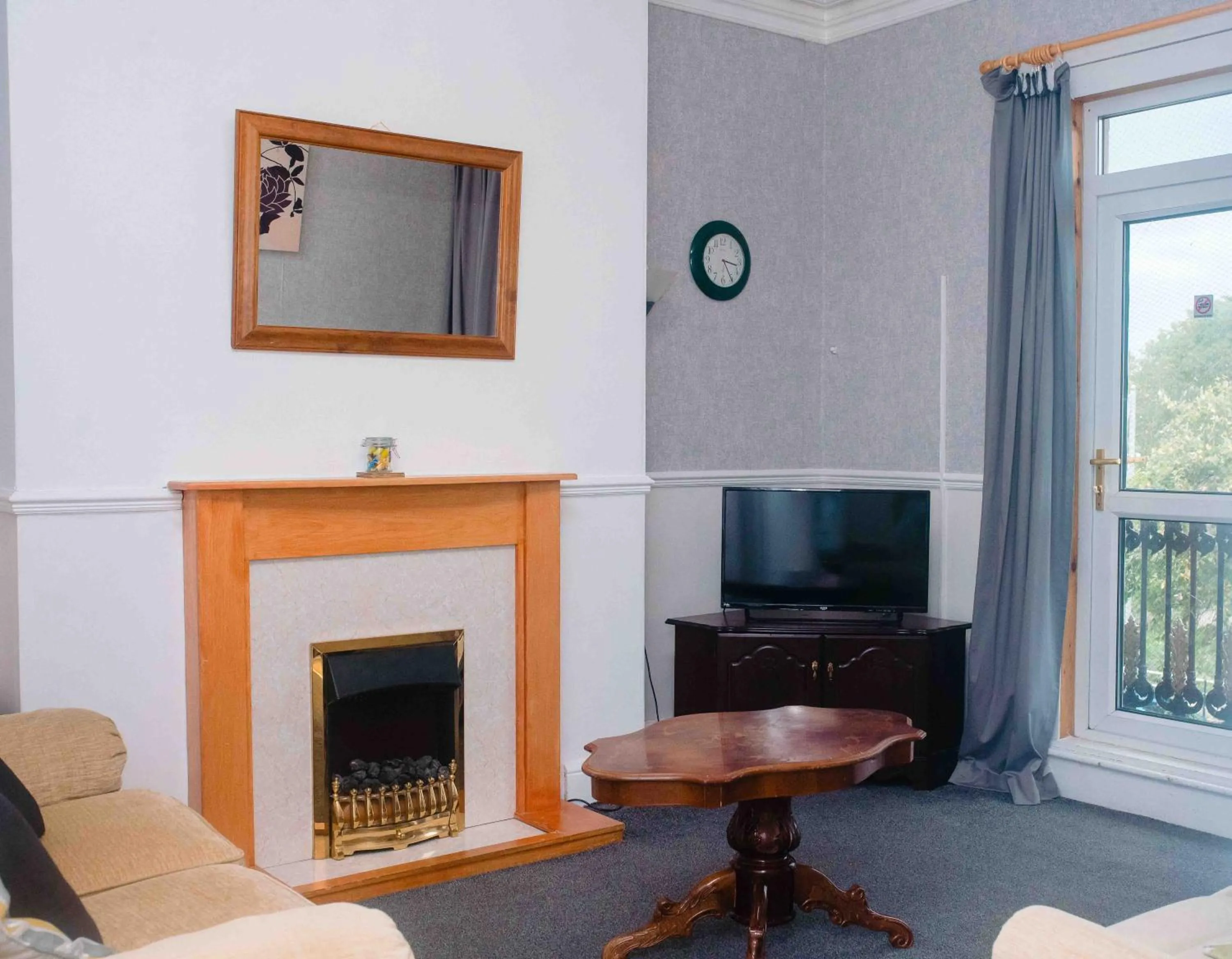 Living room in THE CHADWICK