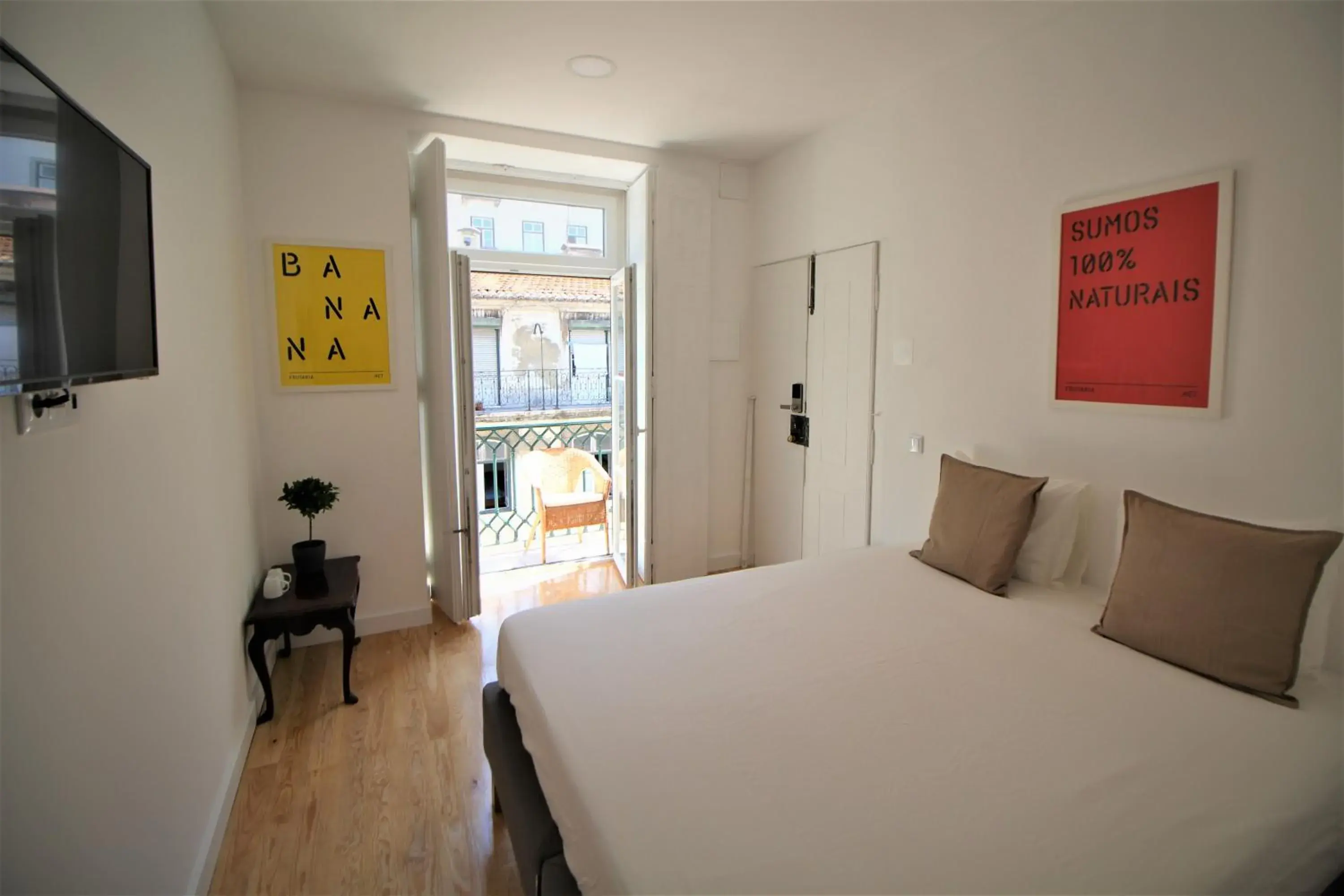 Standard Double or Twin Room with Balcony in Frutaria - Lisbon Suites Standard Double or Twin Room with Balcony in Frutaria - Lisbon Suites