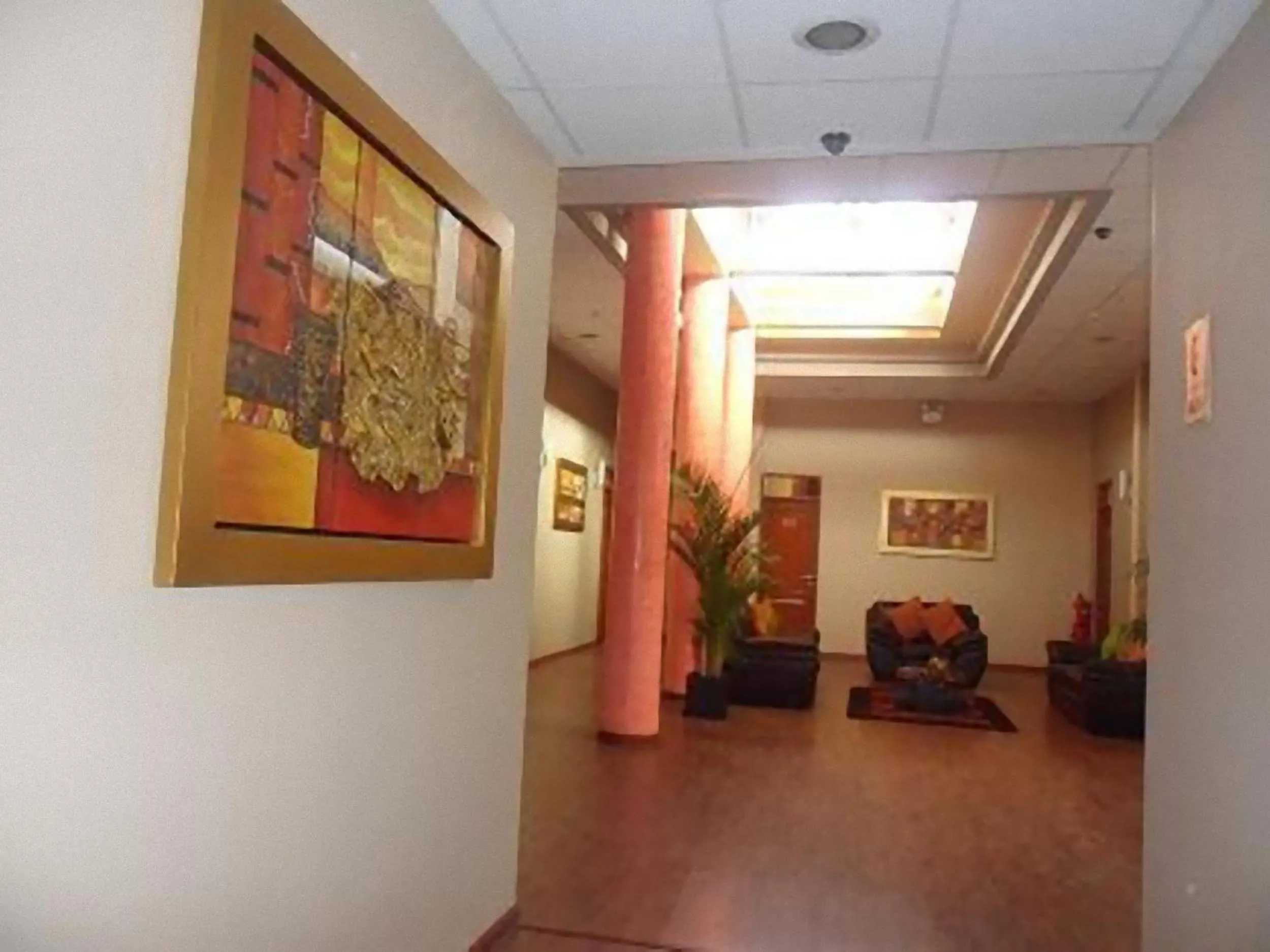 Communal lounge/ TV room in Hotel Inka Path