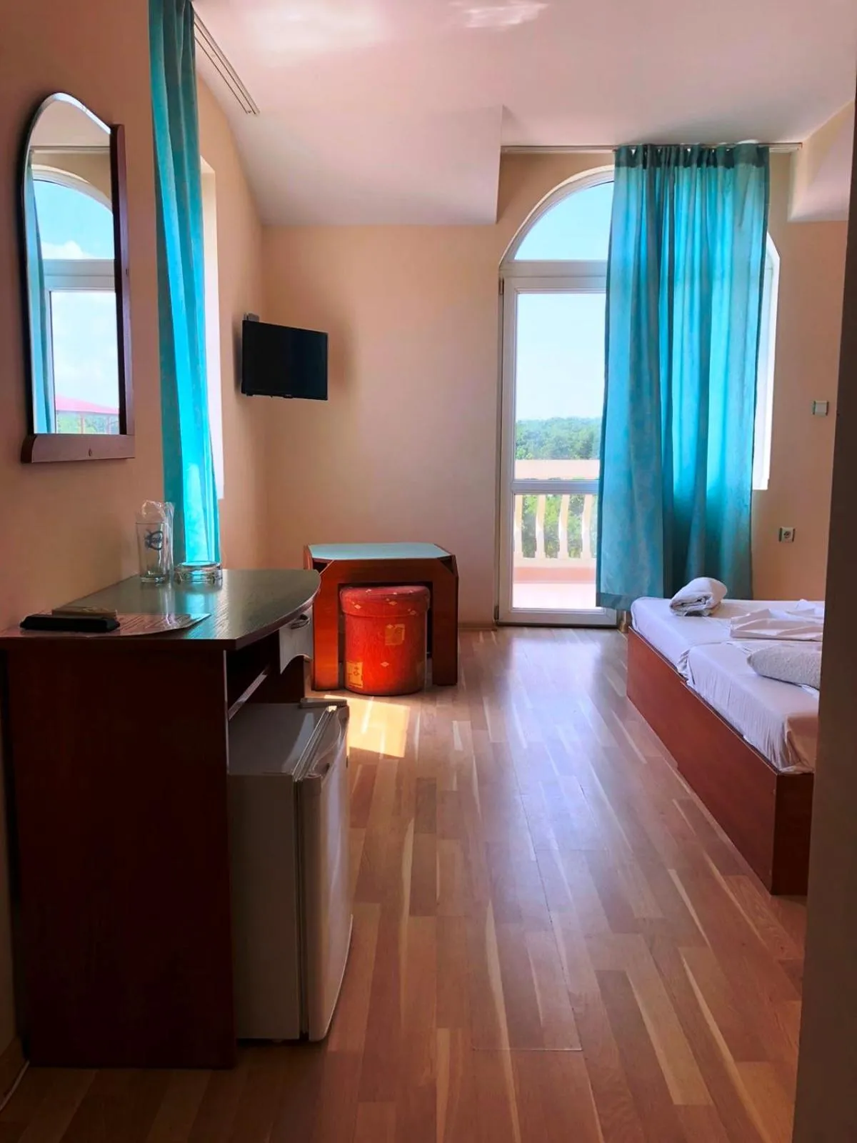 Photo of the whole room, Bed in Arkadia Guest House
