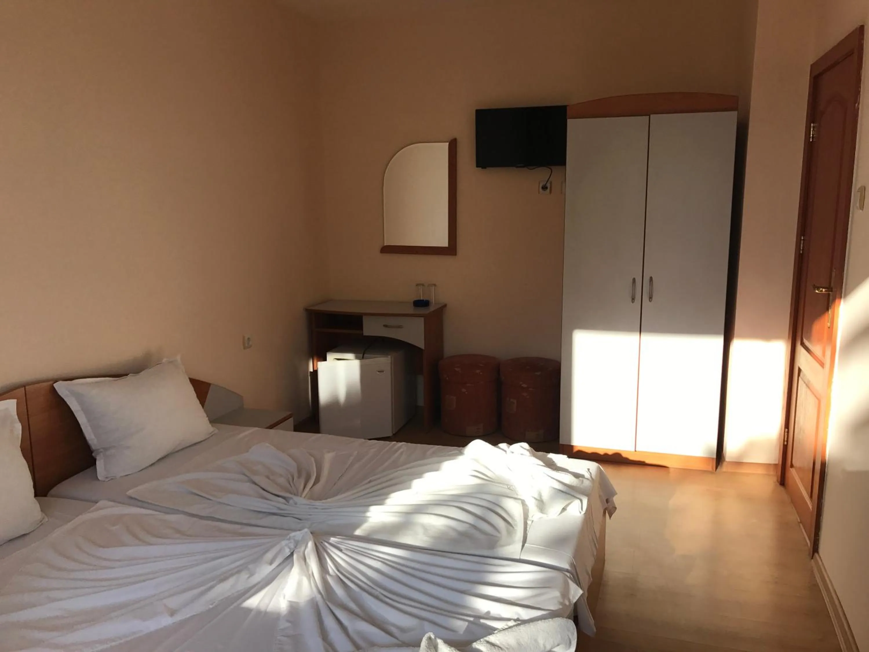 Photo of the whole room, Bed in Arkadia Guest House
