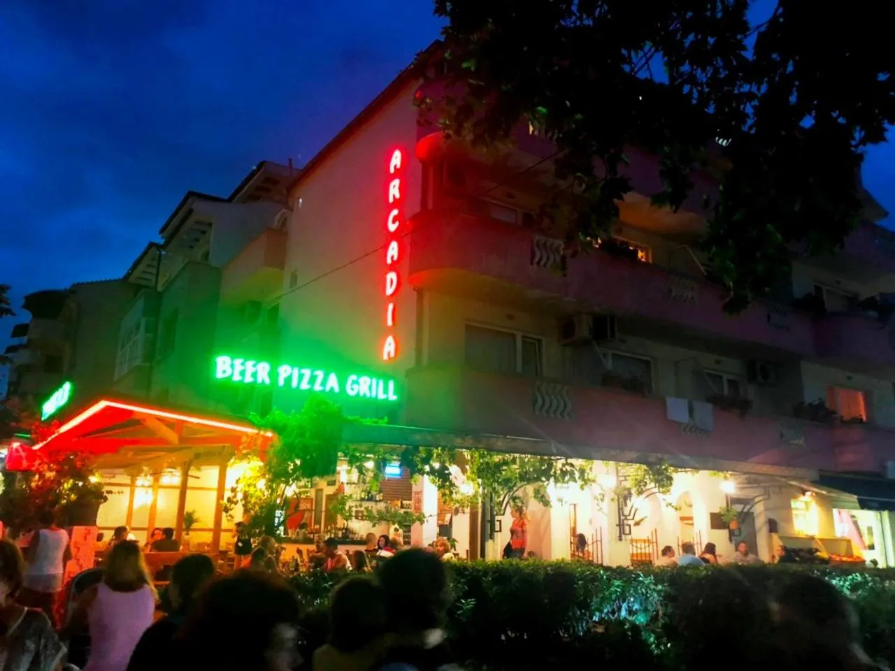 Restaurant/places to eat in Arkadia Guest House