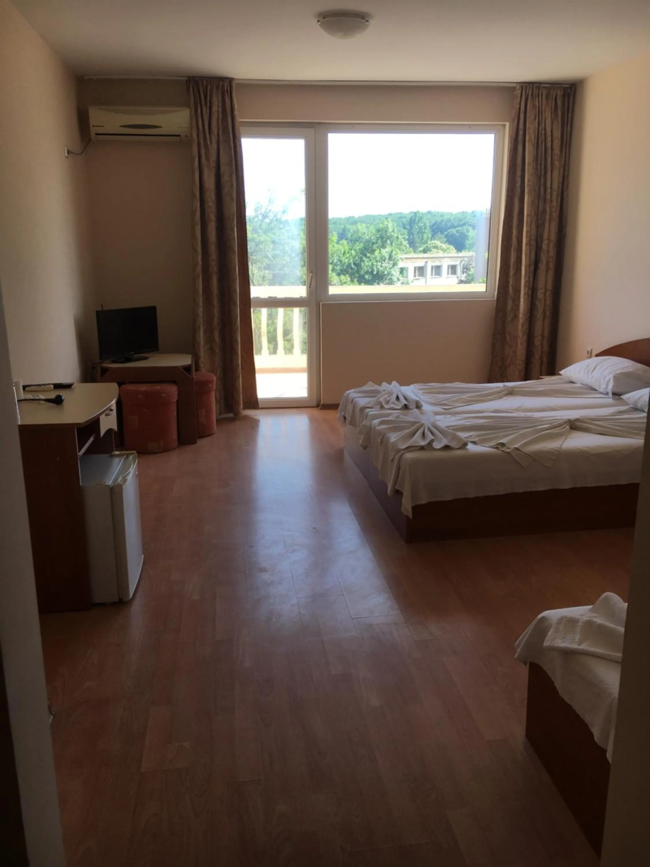 Photo of the whole room, Bed in Arkadia Guest House