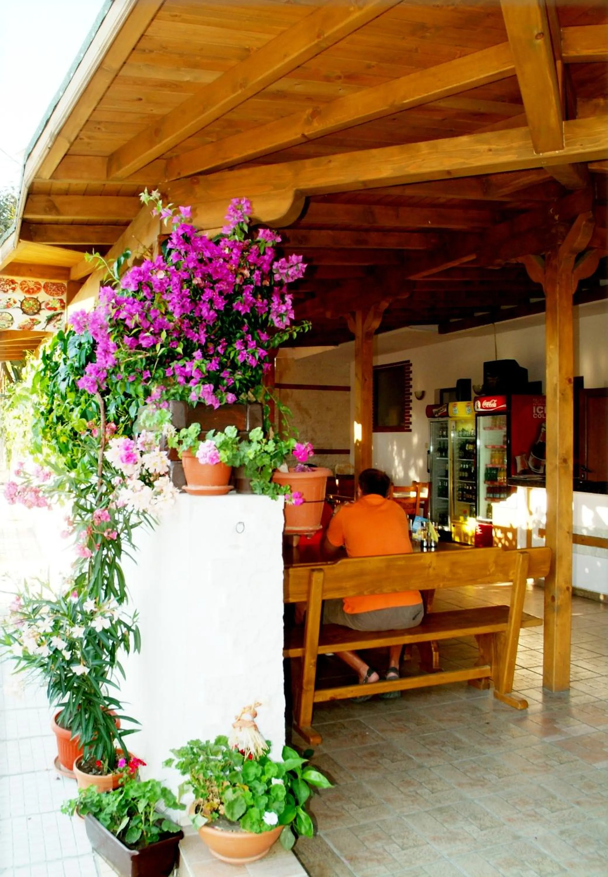 Restaurant/places to eat in Arkadia Guest House